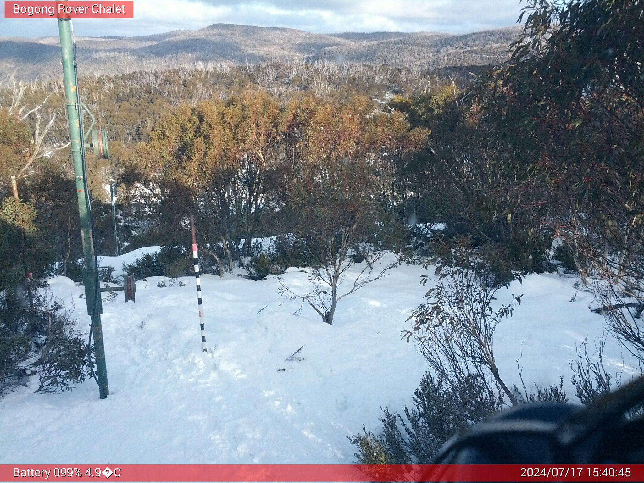 Bogong Web Cam 3:40pm Wednesday 17th of July 2024