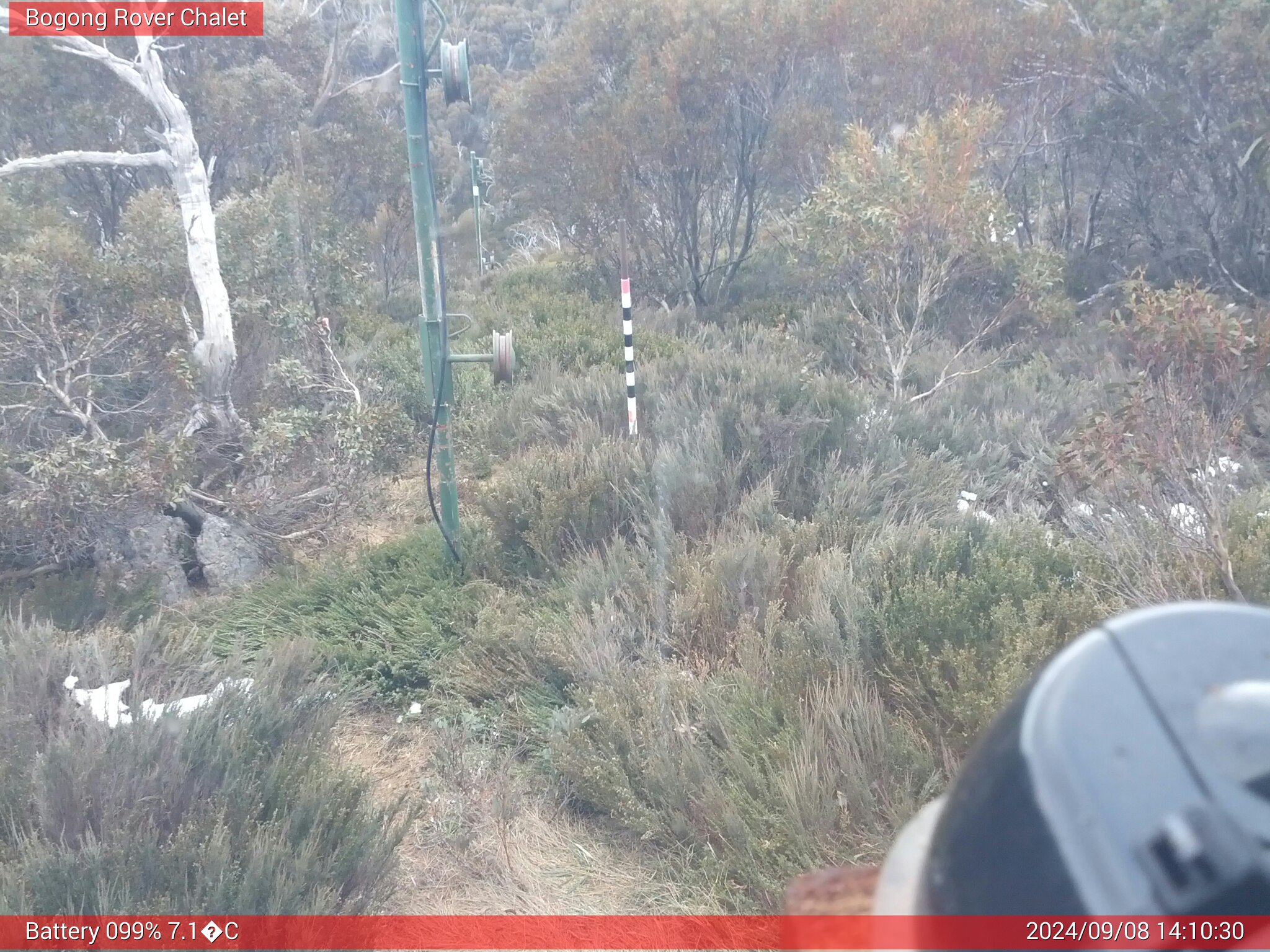 Bogong Web Cam 2:10pm Sunday 8th of September 2024