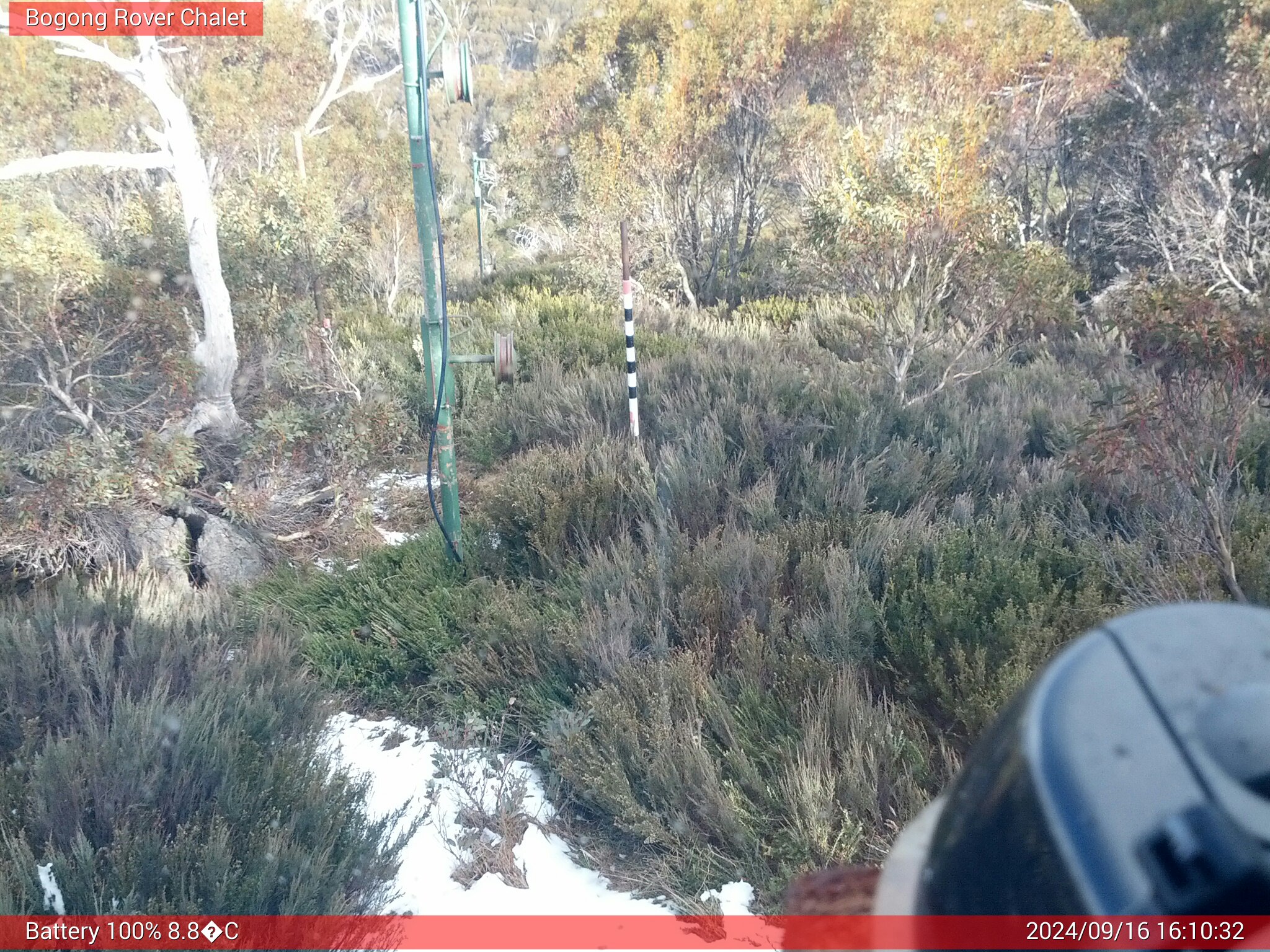 Bogong Web Cam 4:10pm Monday 16th of September 2024