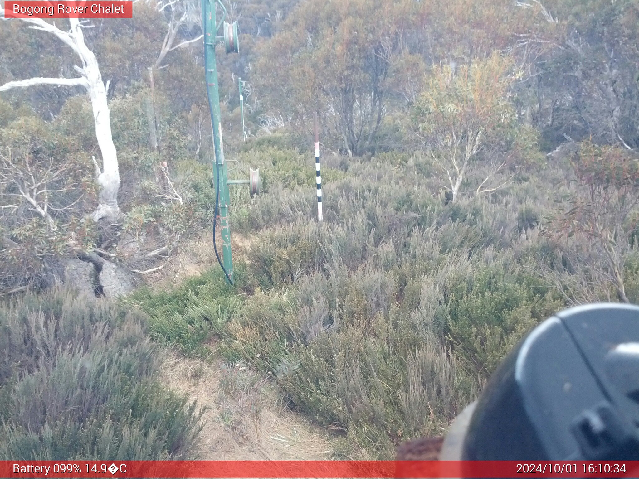 Bogong Web Cam 4:10pm Tuesday 1st of October 2024