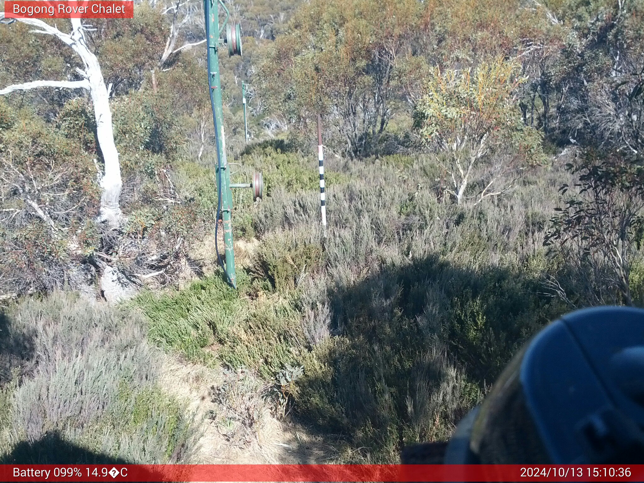 Bogong Web Cam 3:10pm Sunday 13th of October 2024