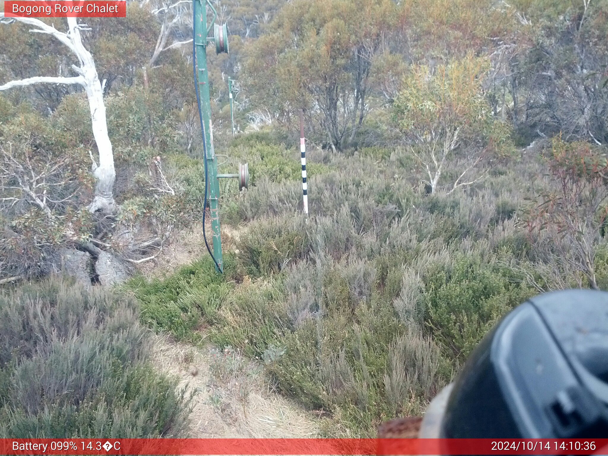 Bogong Web Cam 2:10pm Monday 14th of October 2024