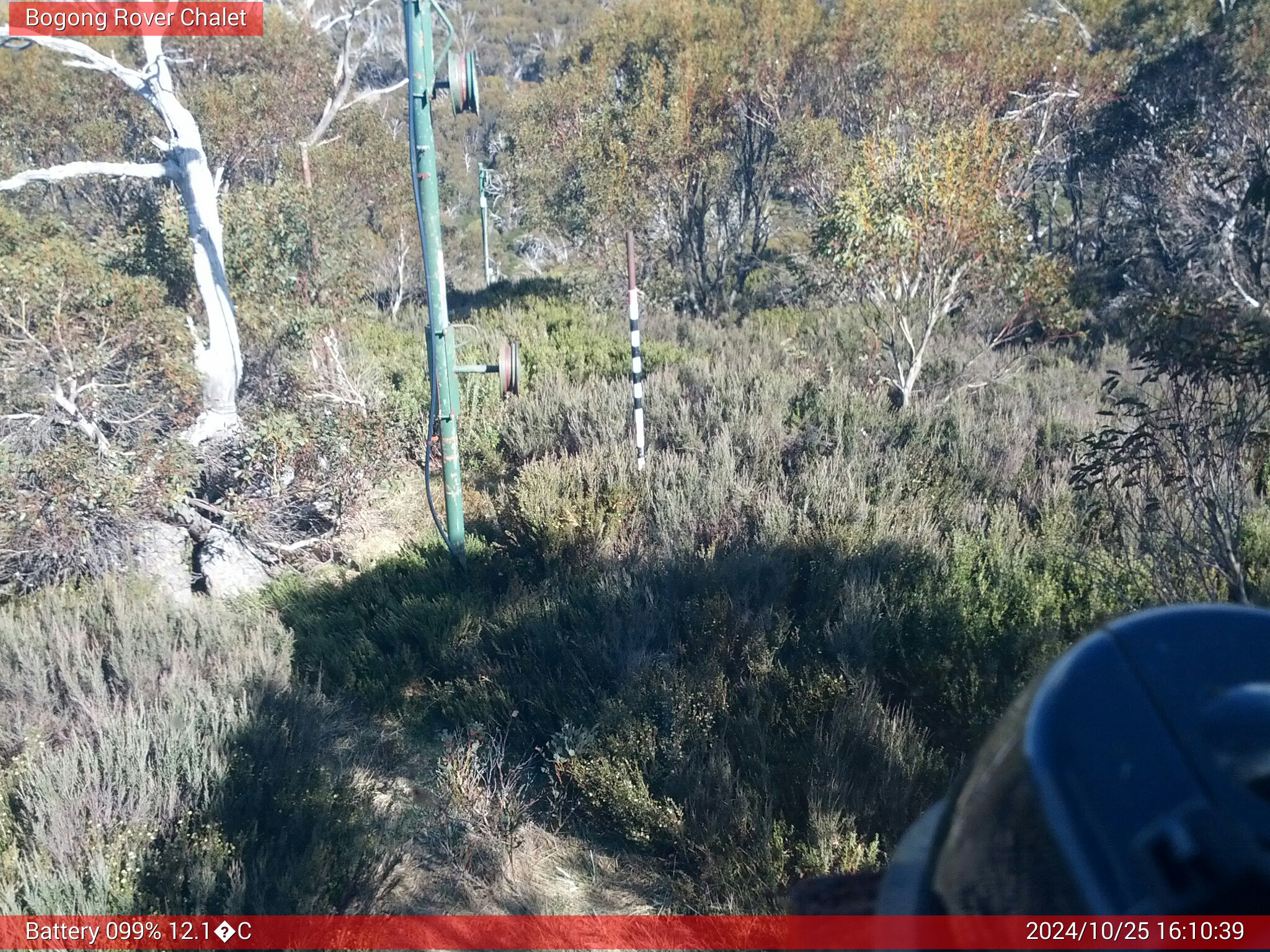 Bogong Web Cam 4:10pm Friday 25th of October 2024