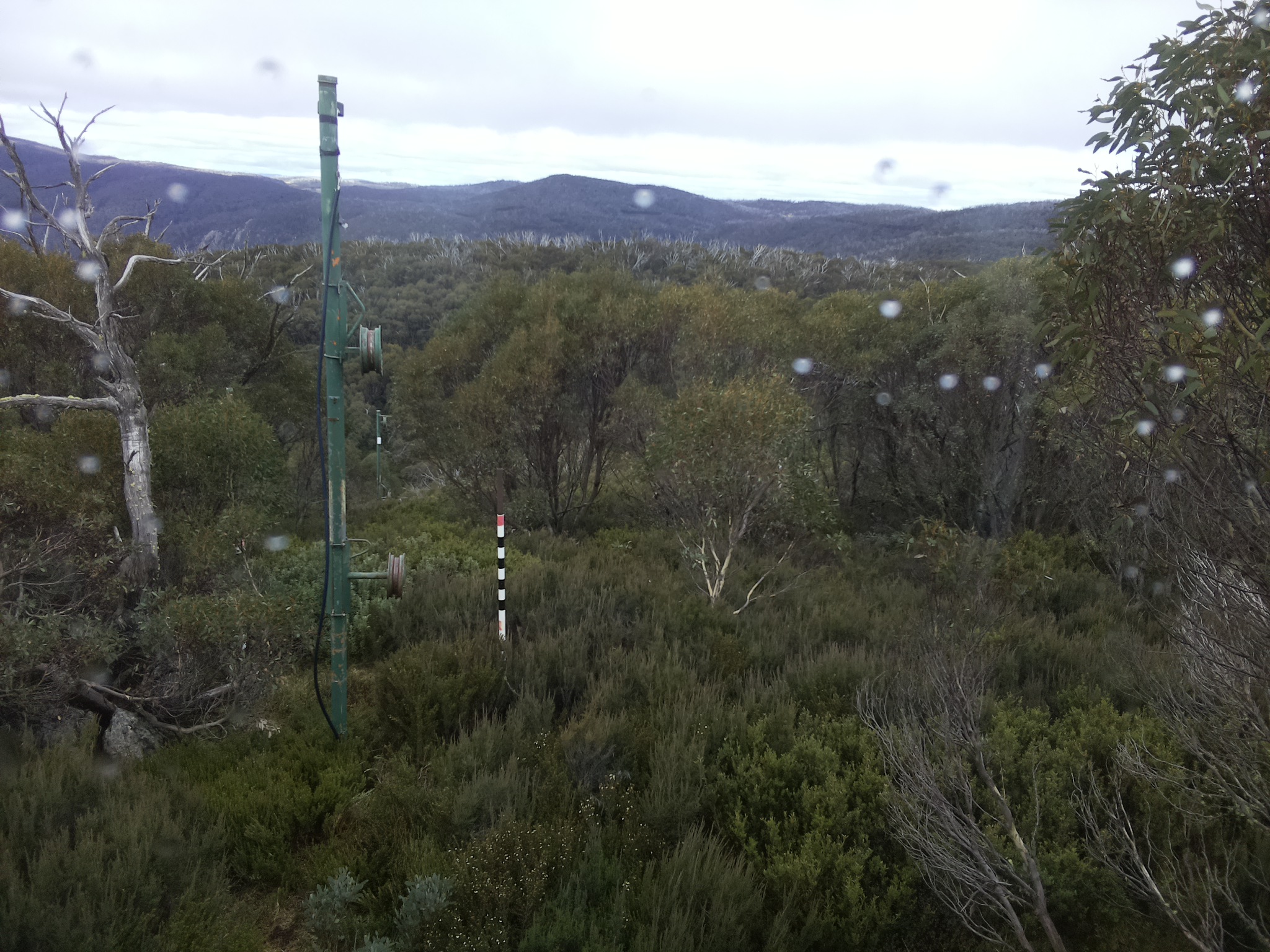 Bogong Web Cam 1:10pm Thursday 1st of May 2025