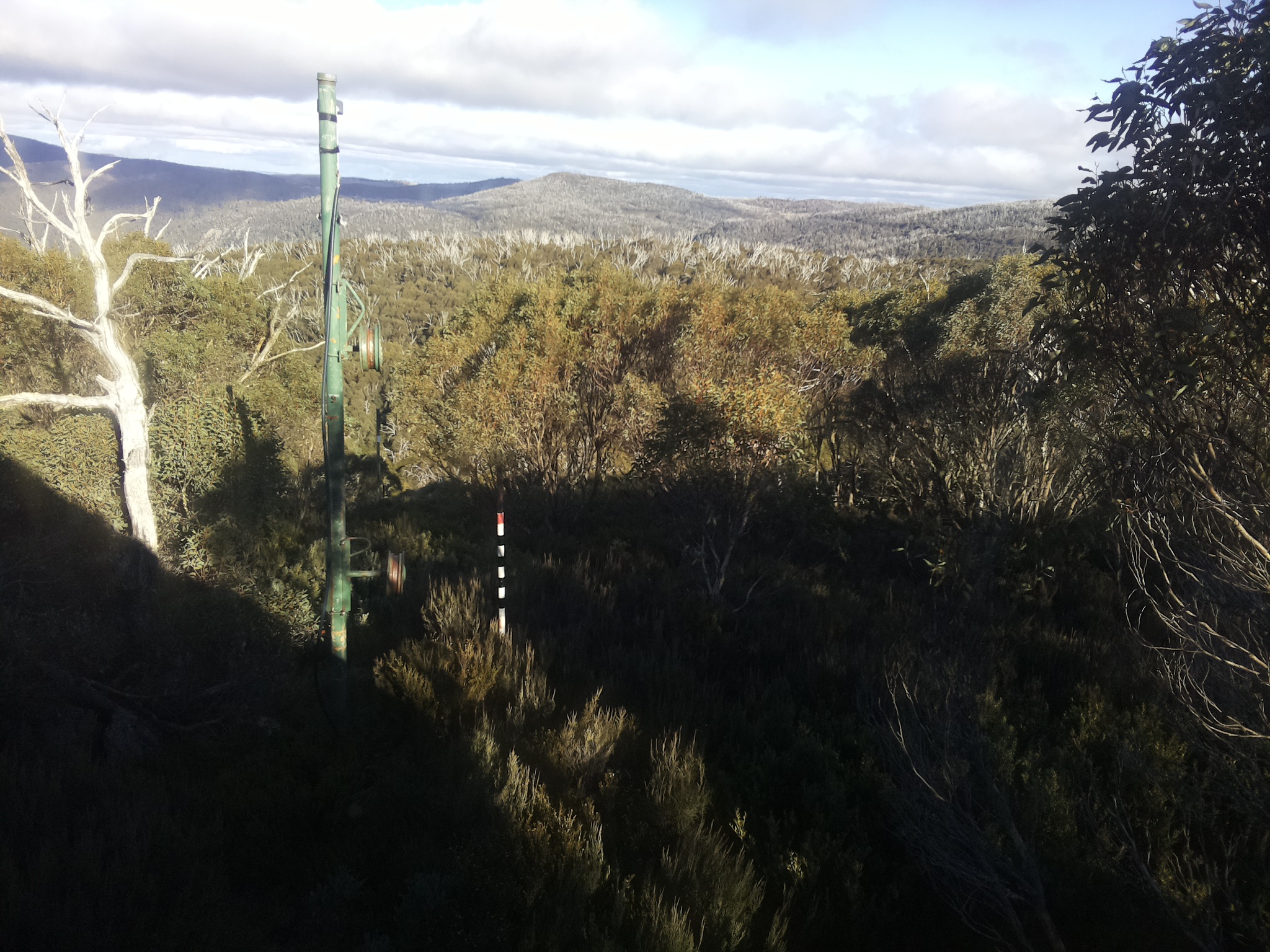 Bogong Web Cam 3:30pm Thursday 1st of May 2025