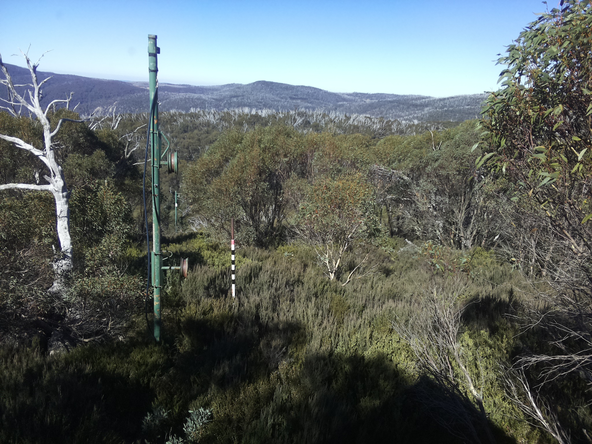 Bogong Web Cam 12:00pm Friday 2nd of May 2025