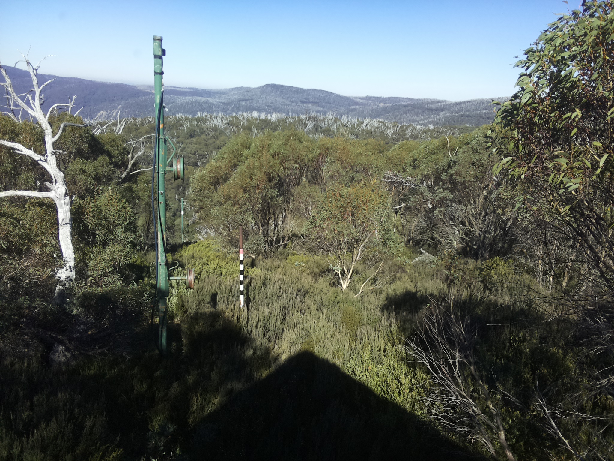 Bogong Web Cam 1:00pm Saturday 3rd of May 2025