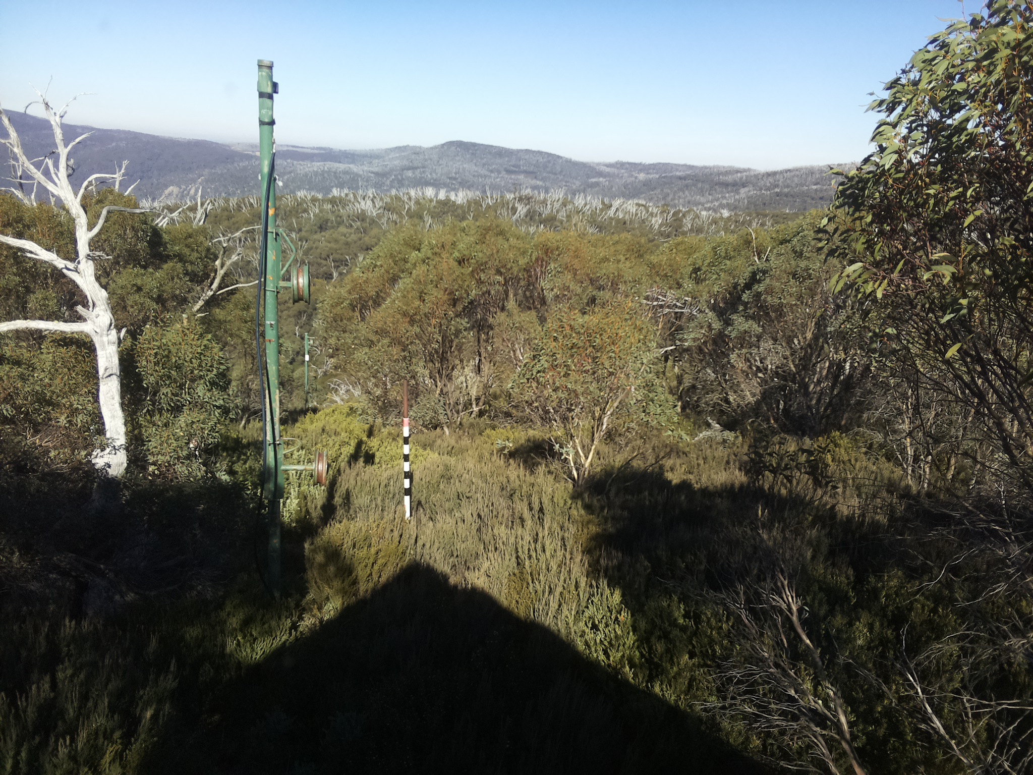Bogong Web Cam 1:30pm Saturday 3rd of May 2025