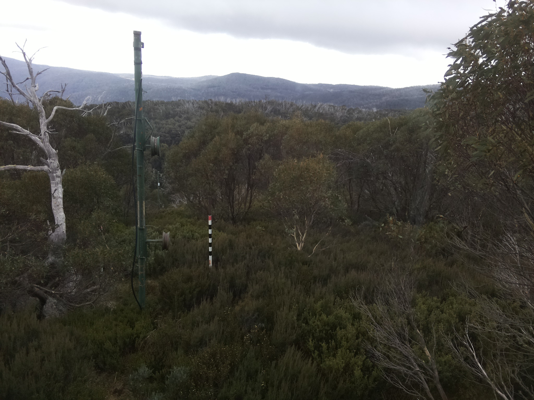 Bogong Web Cam 10:10am Tuesday 6th of May 2025