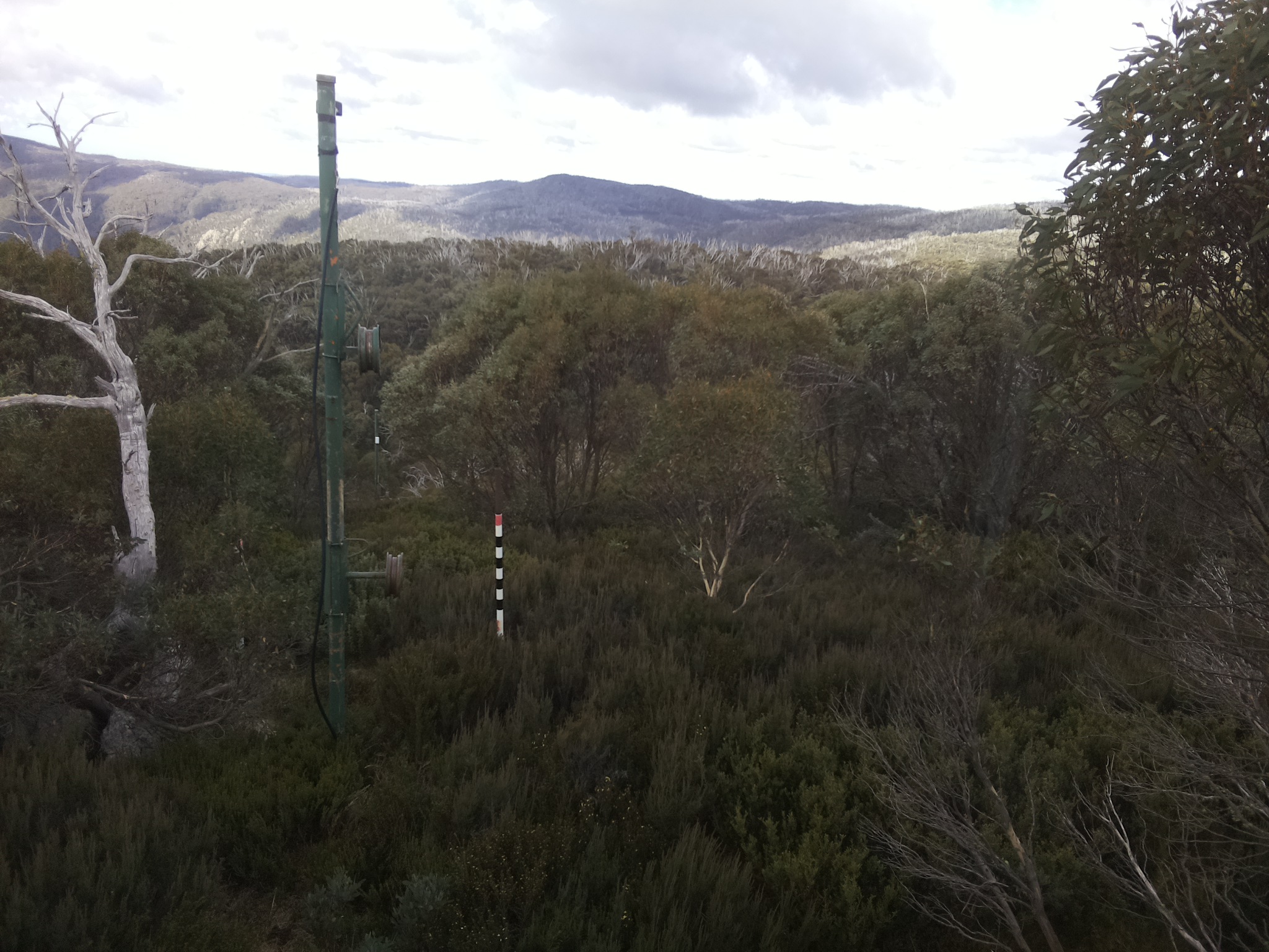Bogong Web Cam 12:20pm Tuesday 6th of May 2025