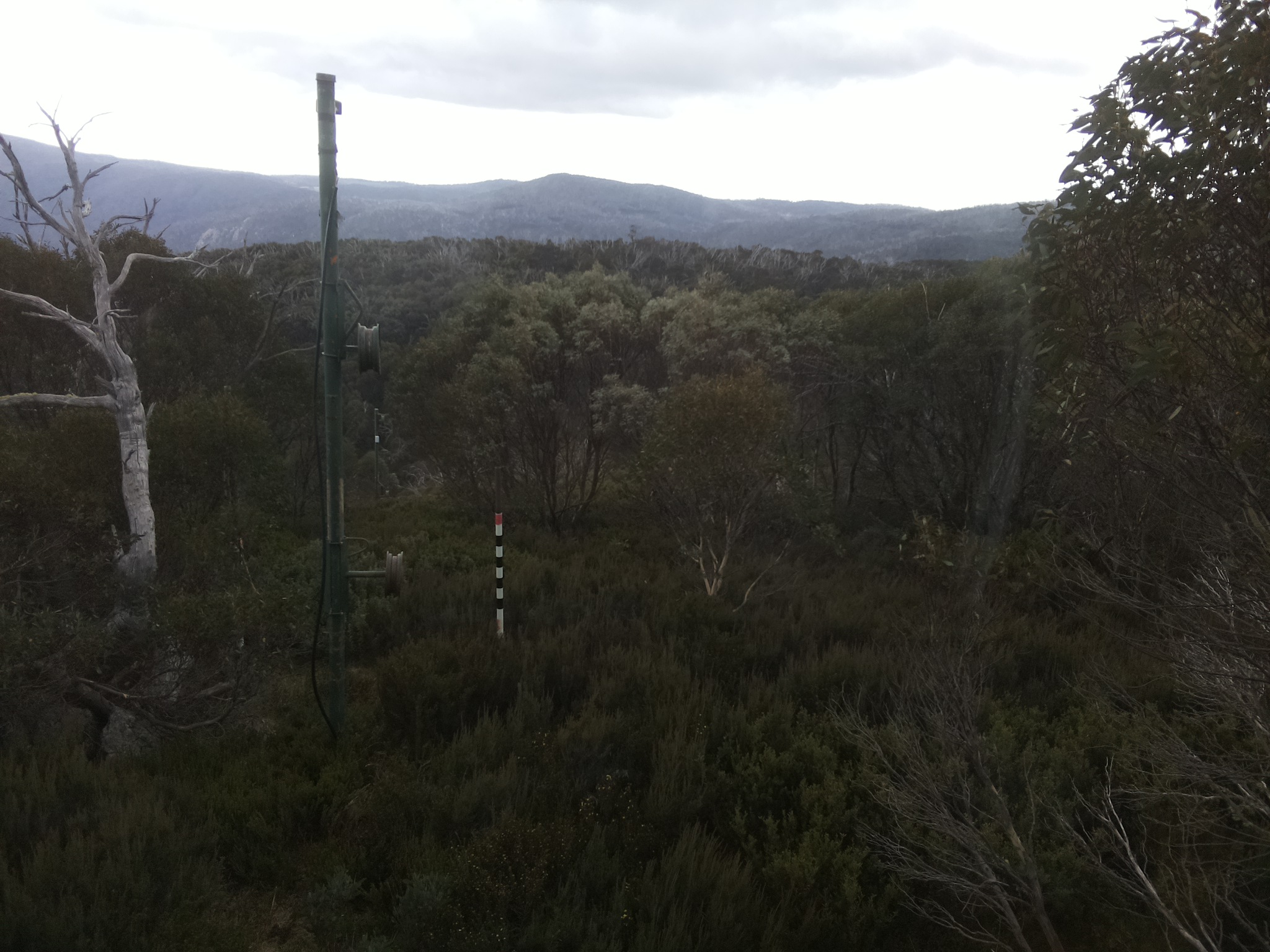 Bogong Web Cam 2:20pm Tuesday 6th of May 2025