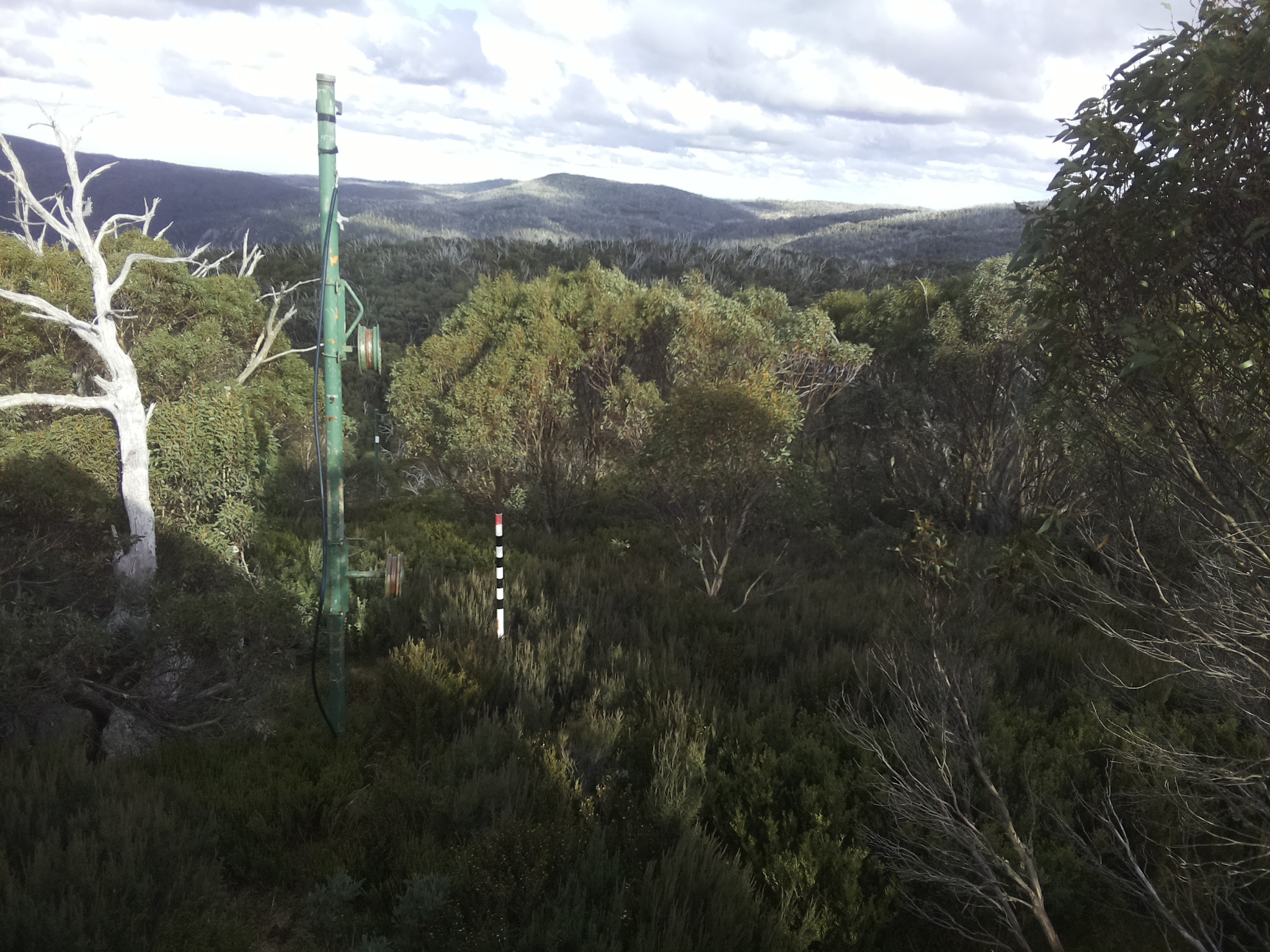 Bogong Web Cam 3:20pm Tuesday 6th of May 2025