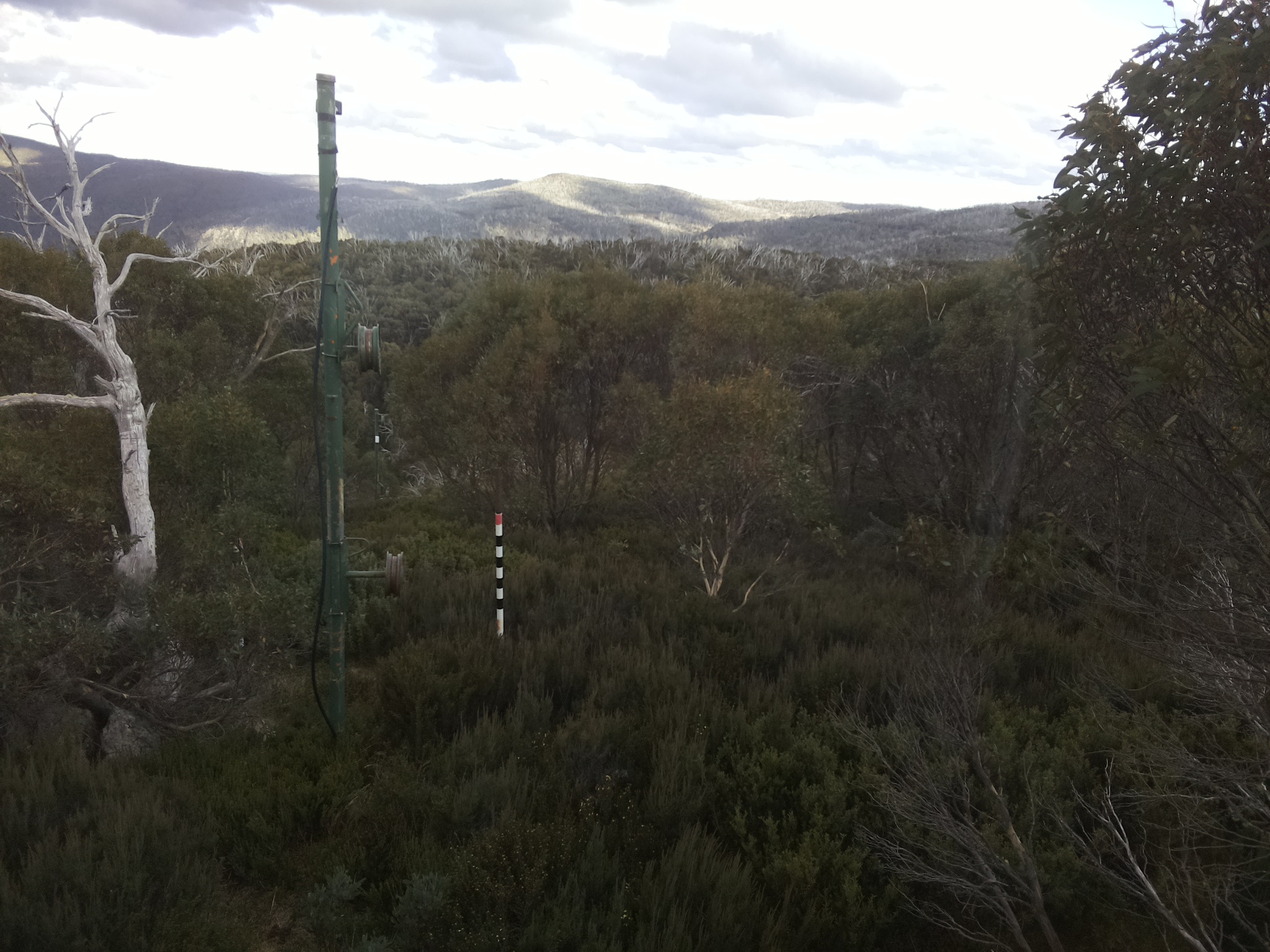 Bogong Web Cam 3:30pm Tuesday 6th of May 2025