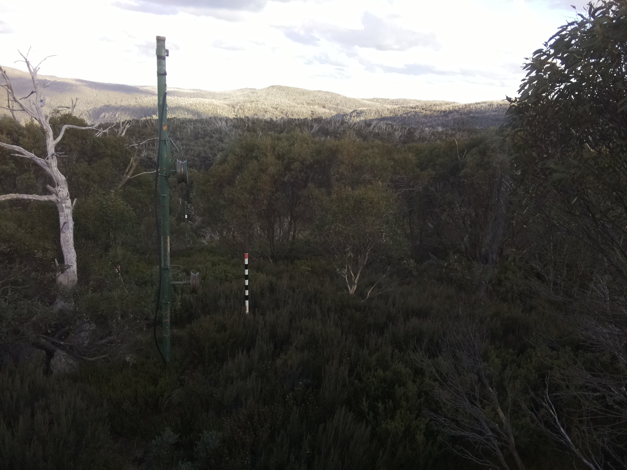 Bogong Web Cam 4:10pm Tuesday 6th of May 2025