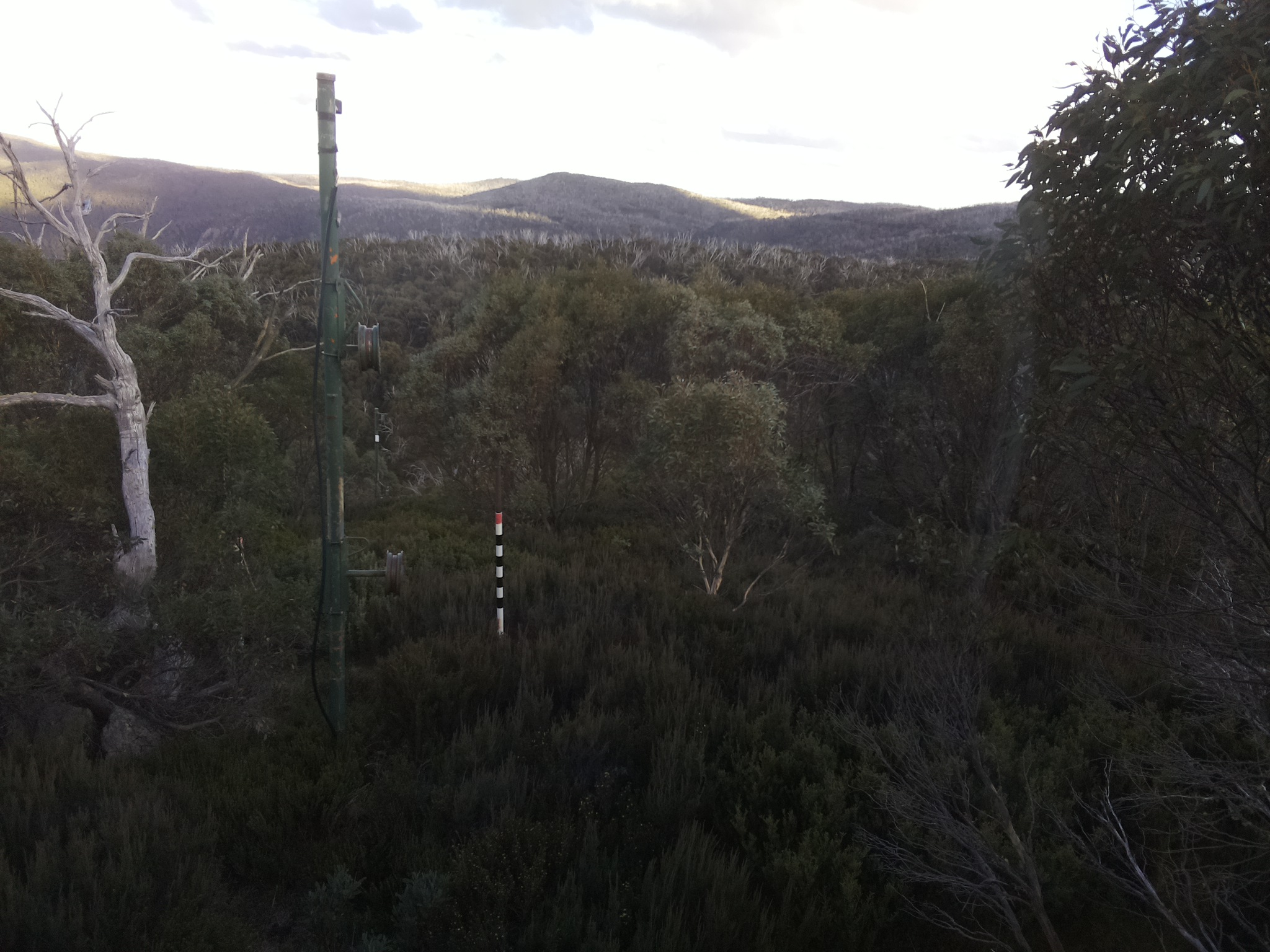 Bogong Web Cam 4:20pm Tuesday 6th of May 2025