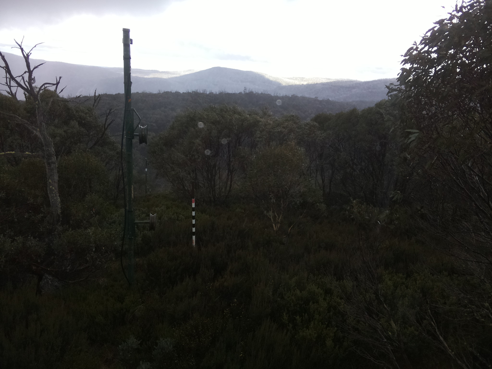 Bogong Web Cam 1:20pm Wednesday 7th of May 2025