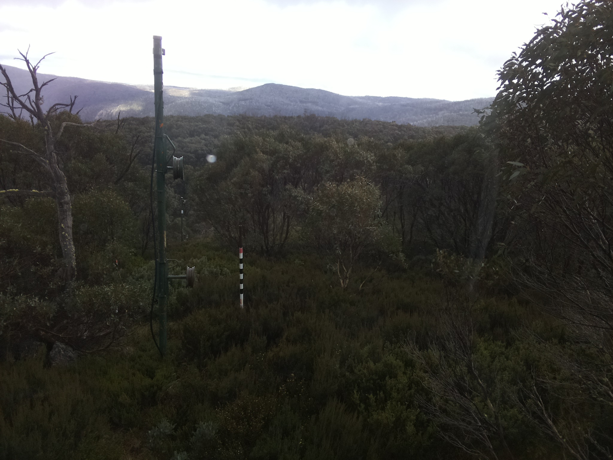 Bogong Web Cam 2:10pm Wednesday 7th of May 2025