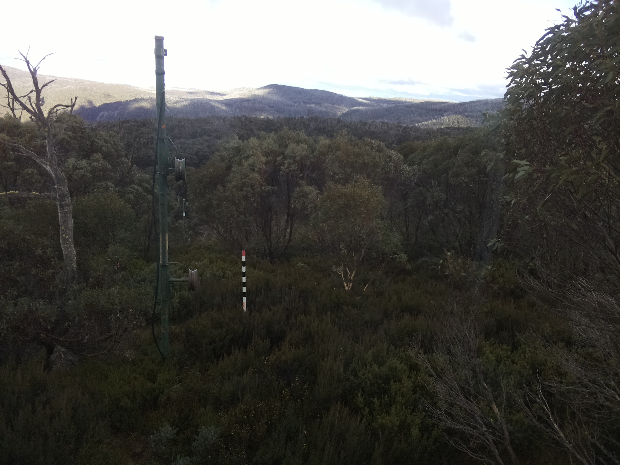 Bogong Web Cam 2:50pm Wednesday 7th of May 2025
