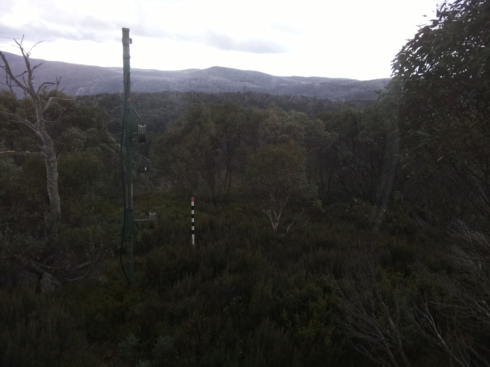 Bogong Web Cam 4:20pm Wednesday 7th of May 2025