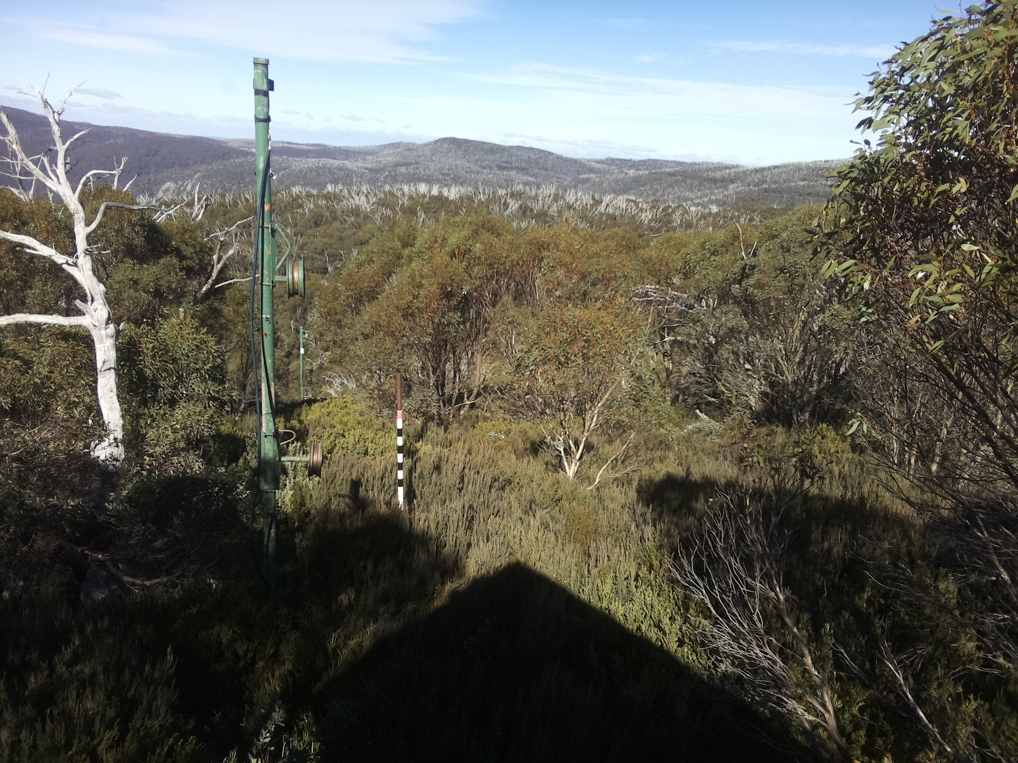 Bogong Web Cam 1:00pm Thursday 8th of May 2025