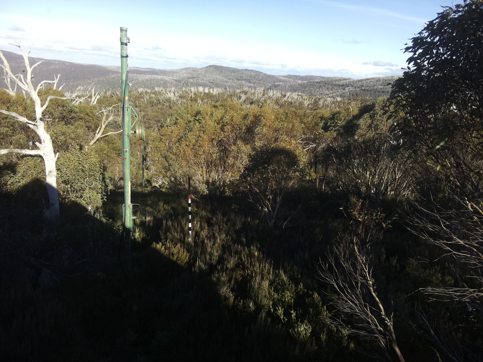 Bogong Web Cam 3:10pm Thursday 8th of May 2025