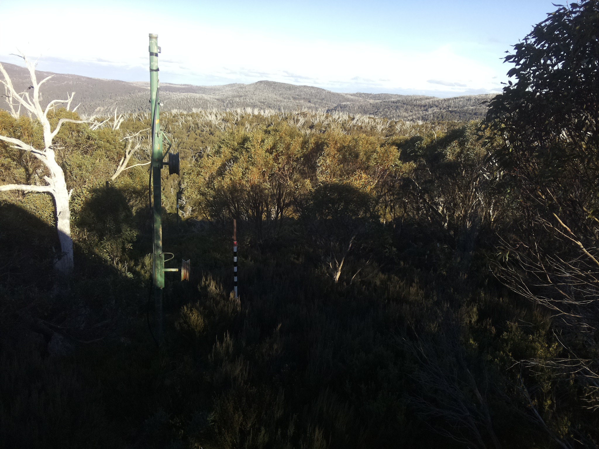 Bogong Web Cam 3:40pm Thursday 8th of May 2025