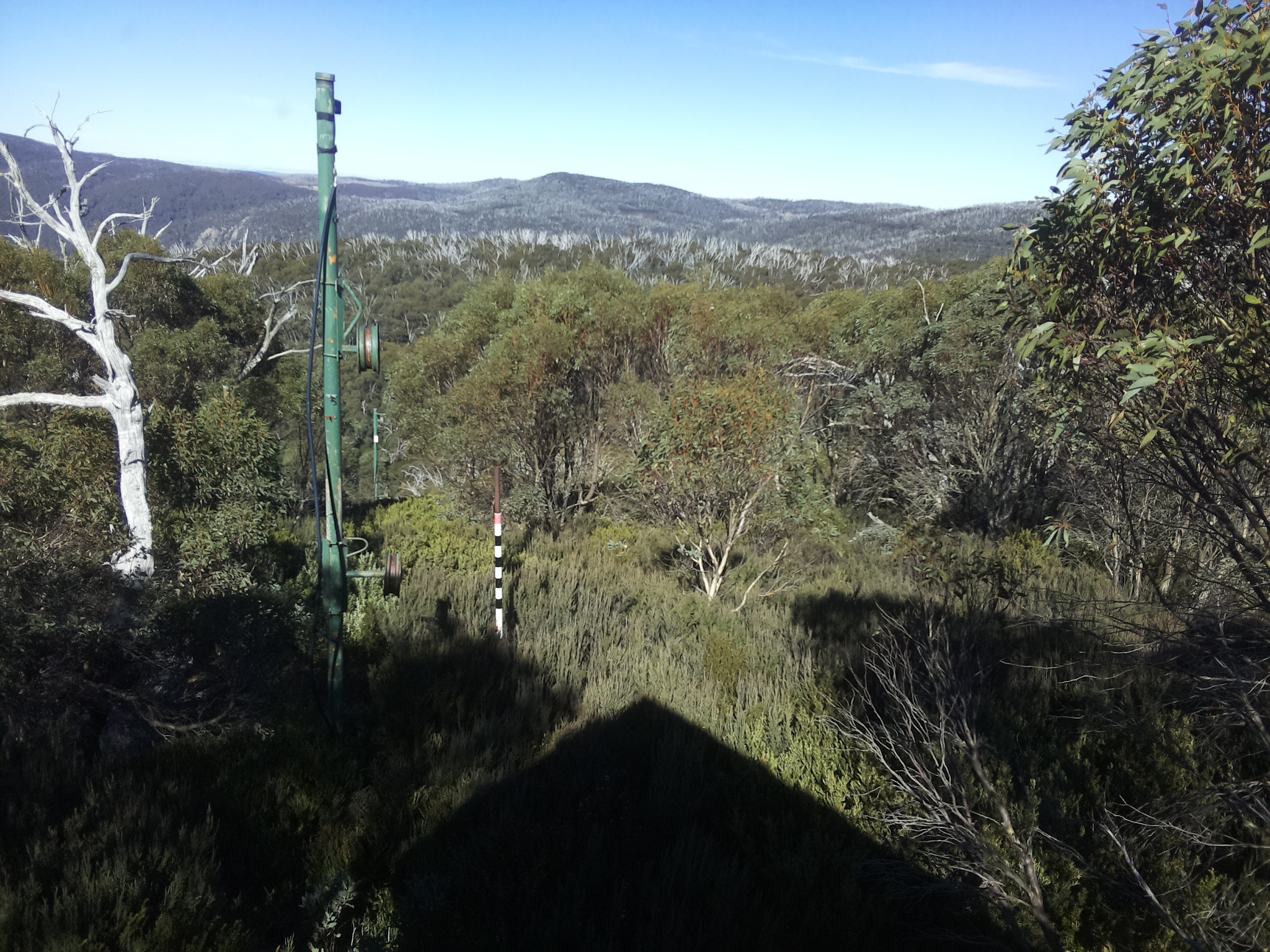 Bogong Web Cam 1:00pm Friday 9th of May 2025