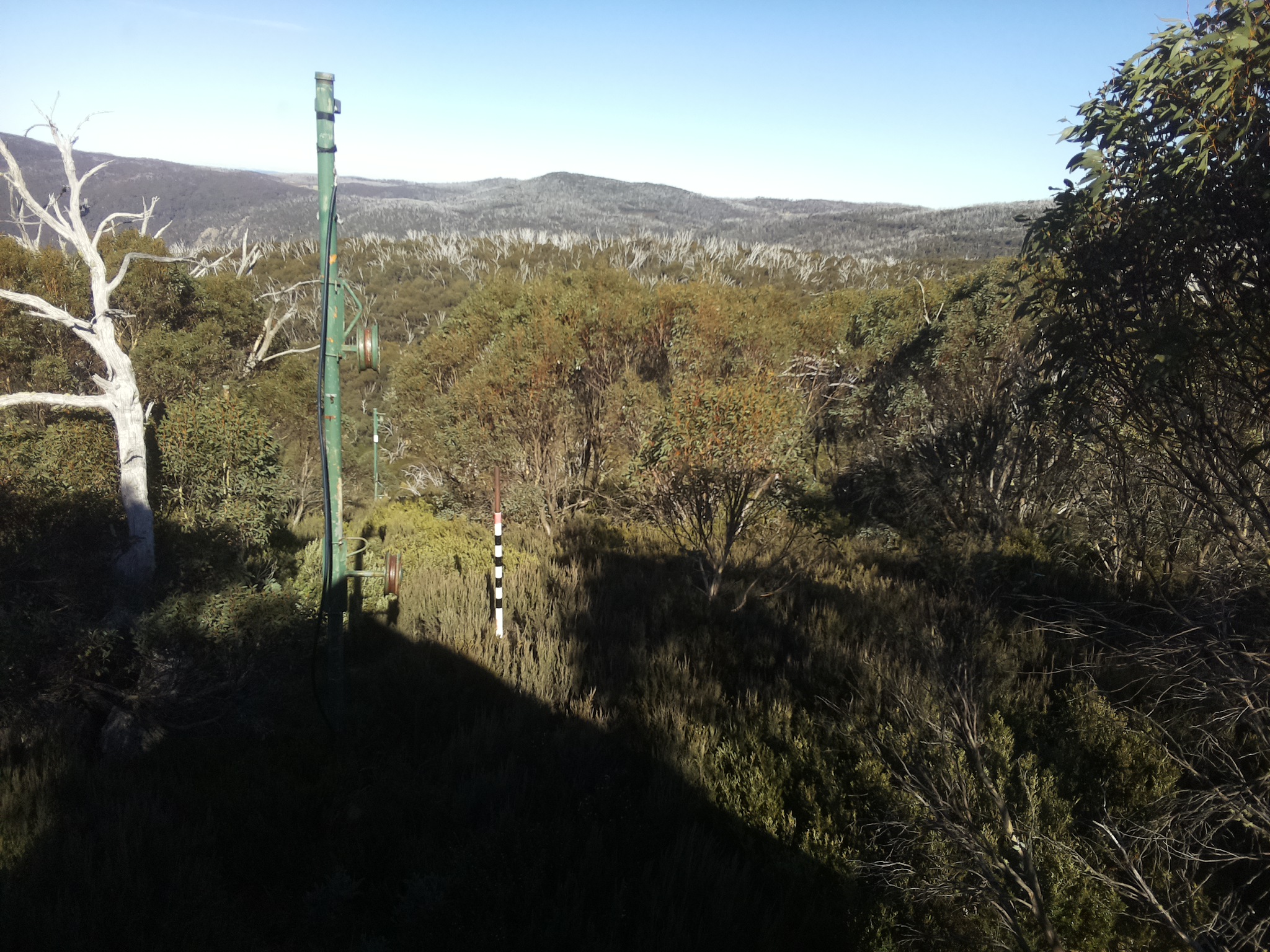 Bogong Web Cam 2:10pm Friday 9th of May 2025