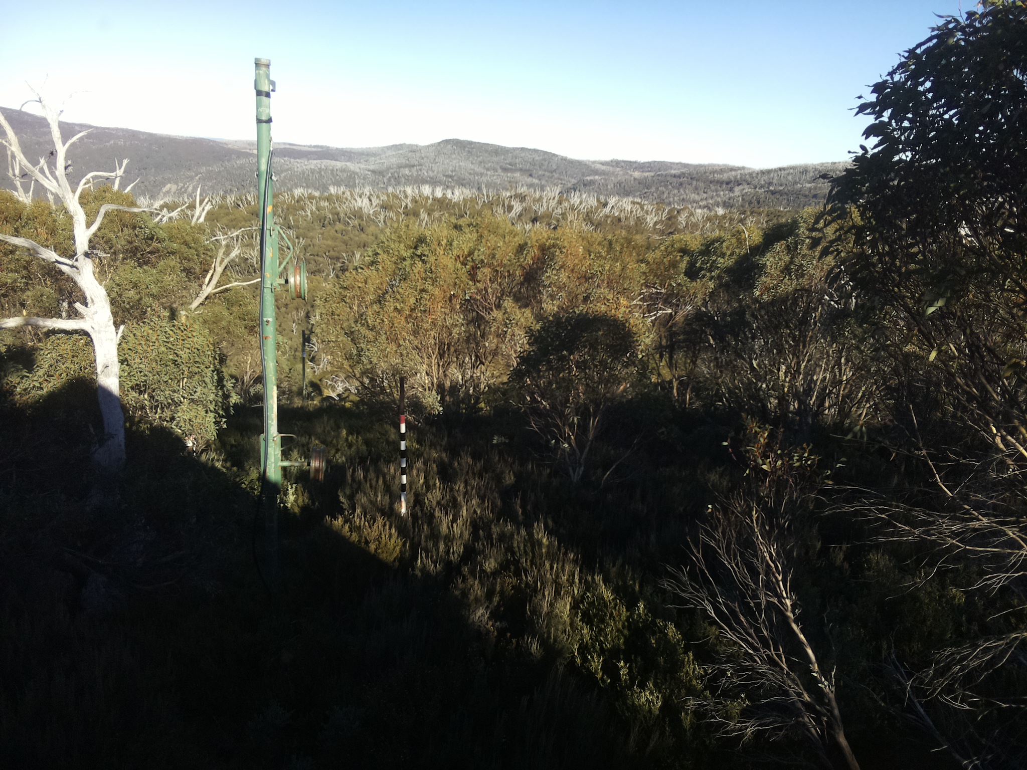 Bogong Web Cam 3:10pm Friday 9th of May 2025