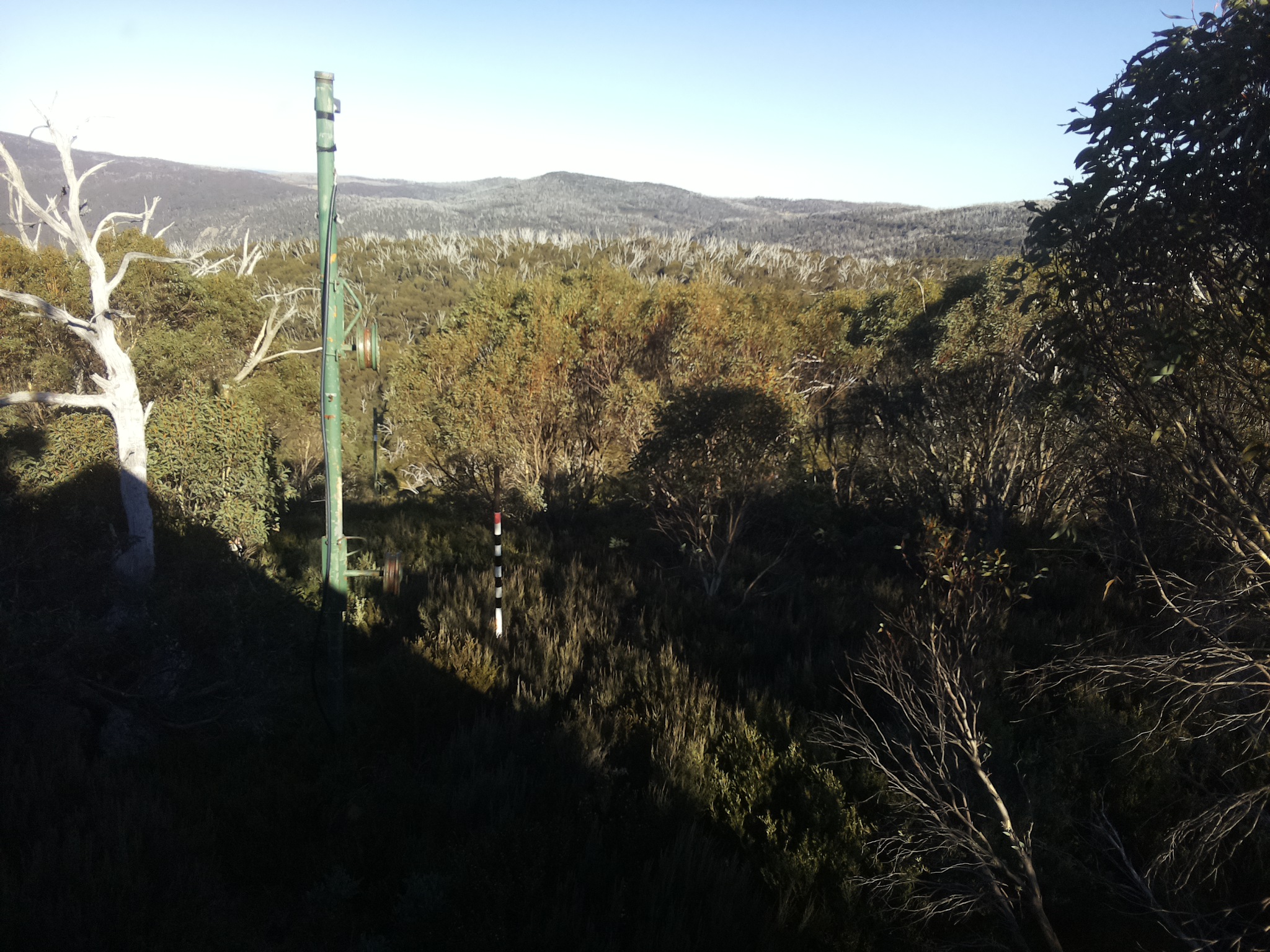 Bogong Web Cam 3:10pm Saturday 10th of May 2025