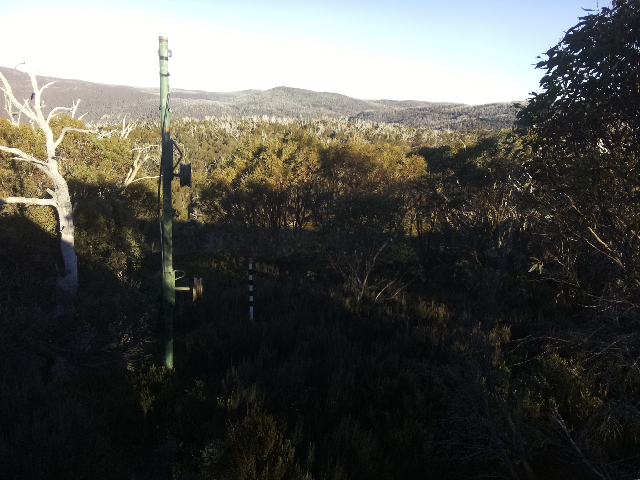 Bogong Web Cam 3:50pm Saturday 10th of May 2025
