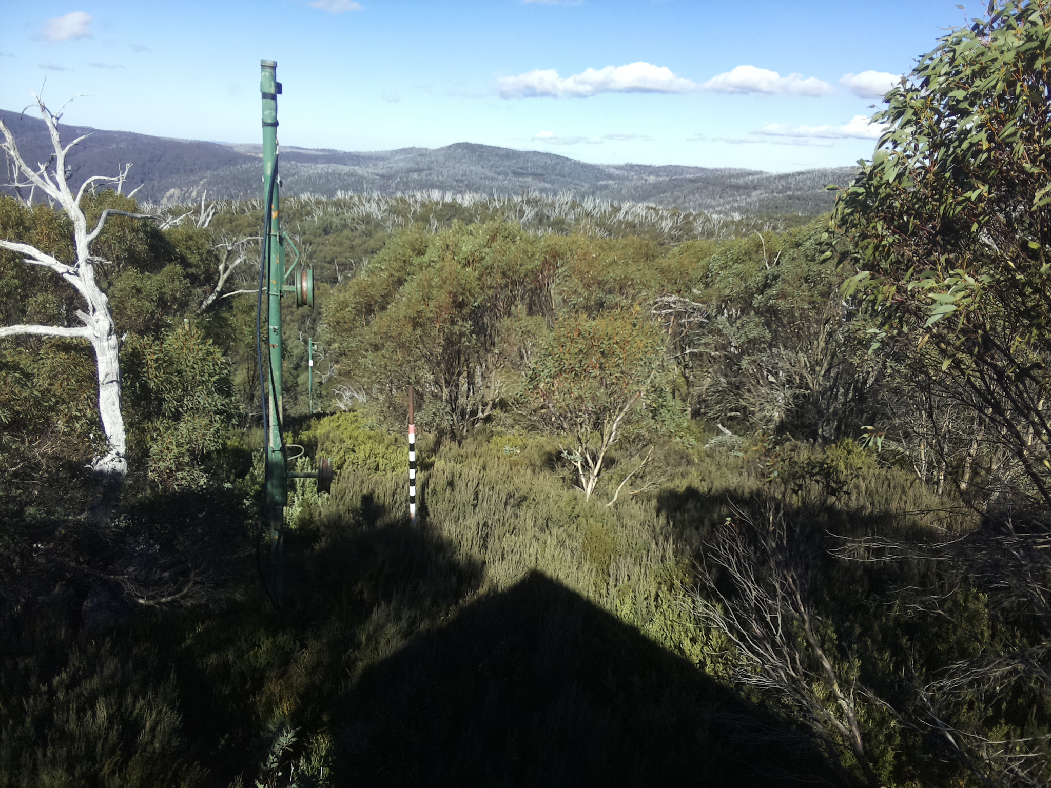 Bogong Web Cam 1:00pm Sunday 11th of May 2025