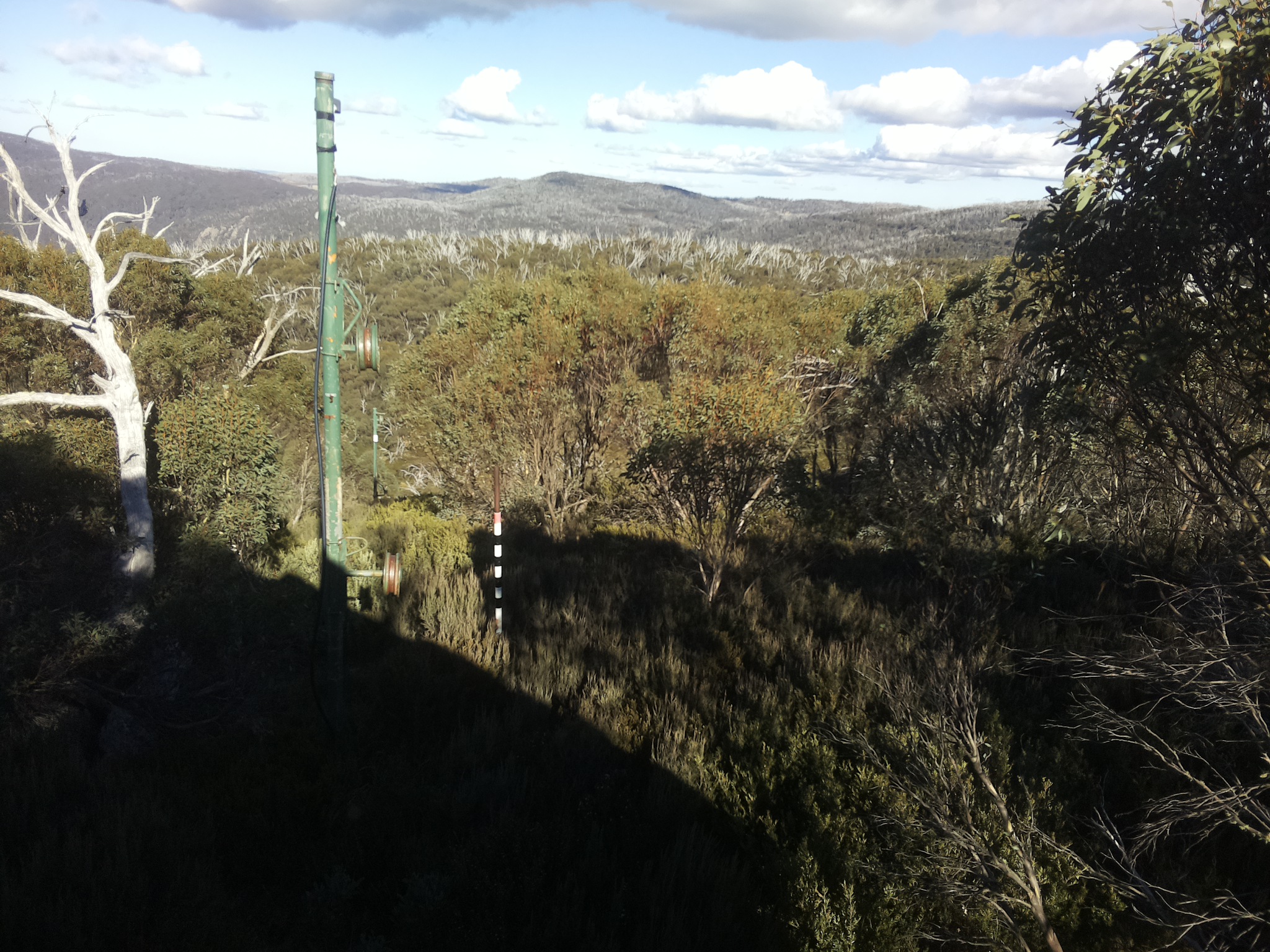 Bogong Web Cam 2:30pm Sunday 11th of May 2025