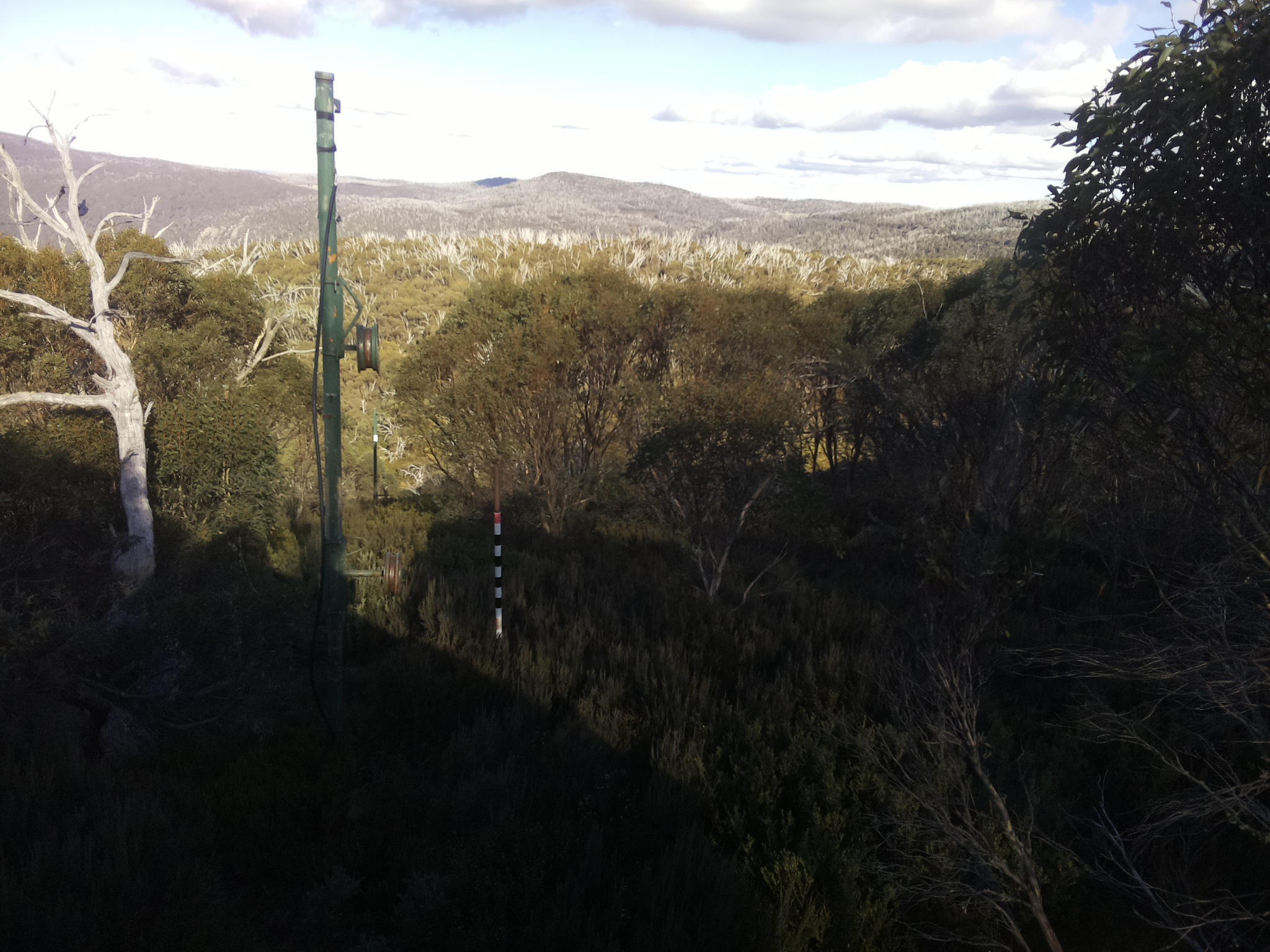Bogong Web Cam 2:40pm Sunday 11th of May 2025