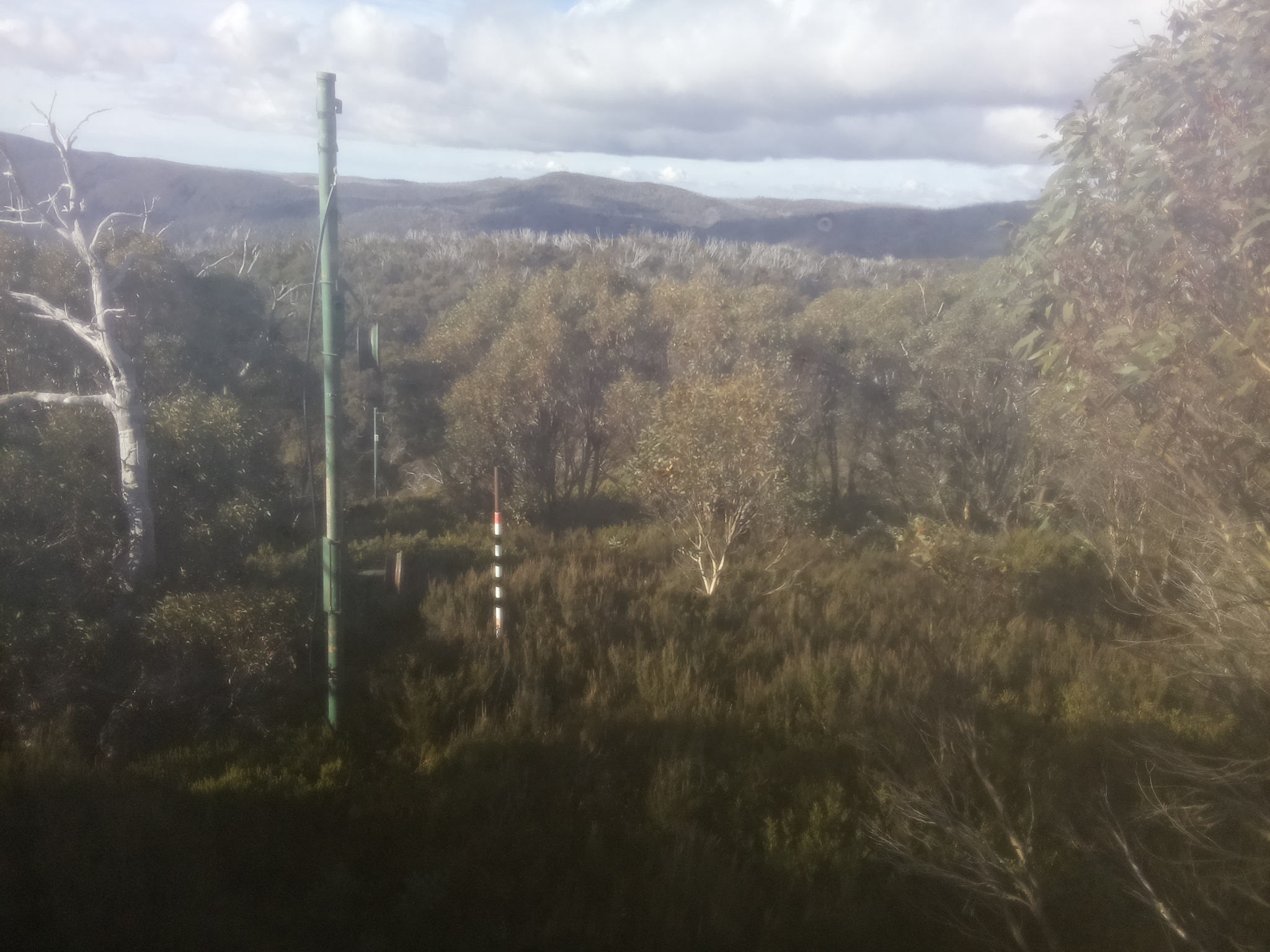 Bogong Web Cam 9:20am Monday 12th of May 2025
