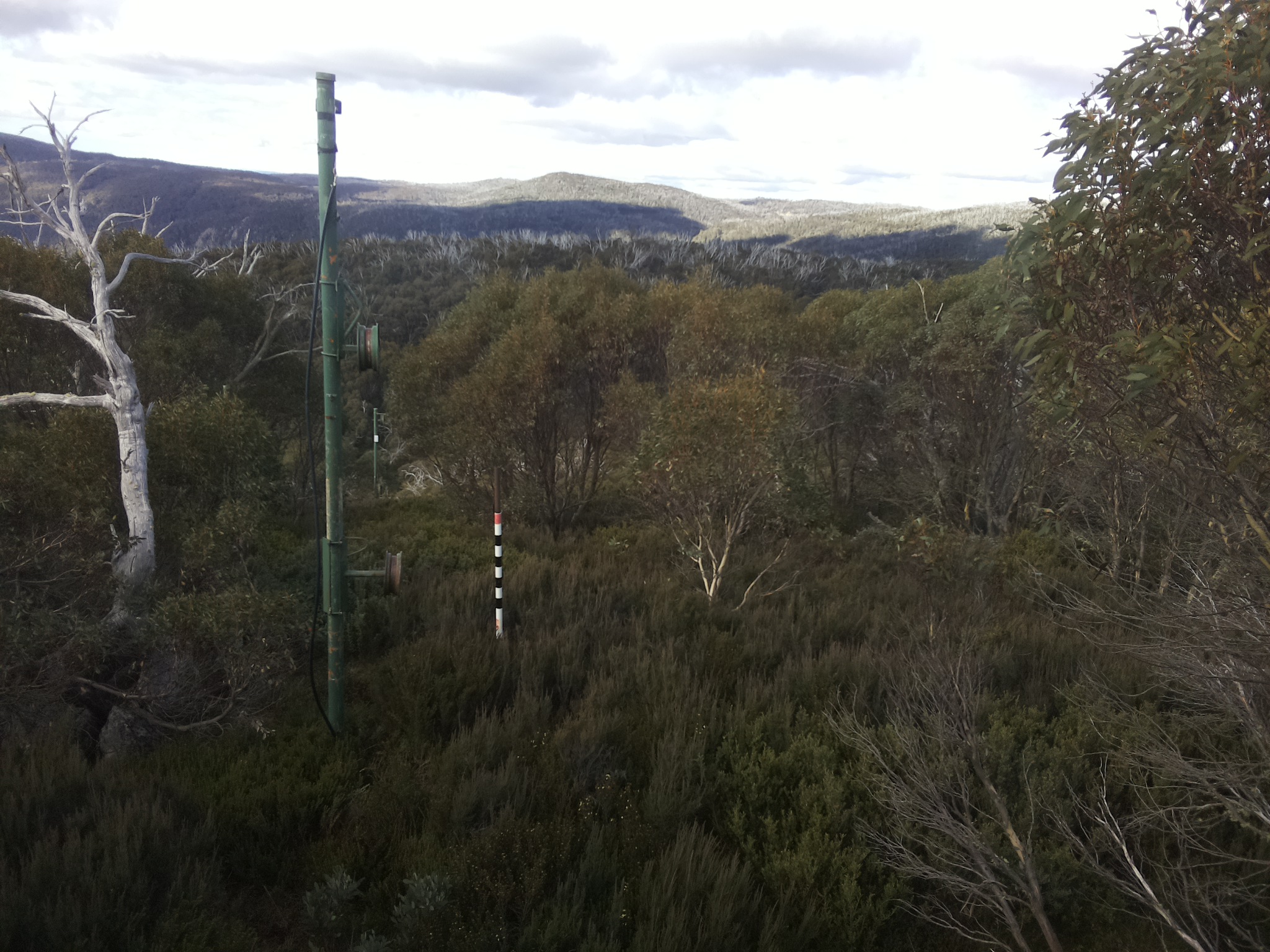 Bogong Web Cam 10:10am Monday 12th of May 2025