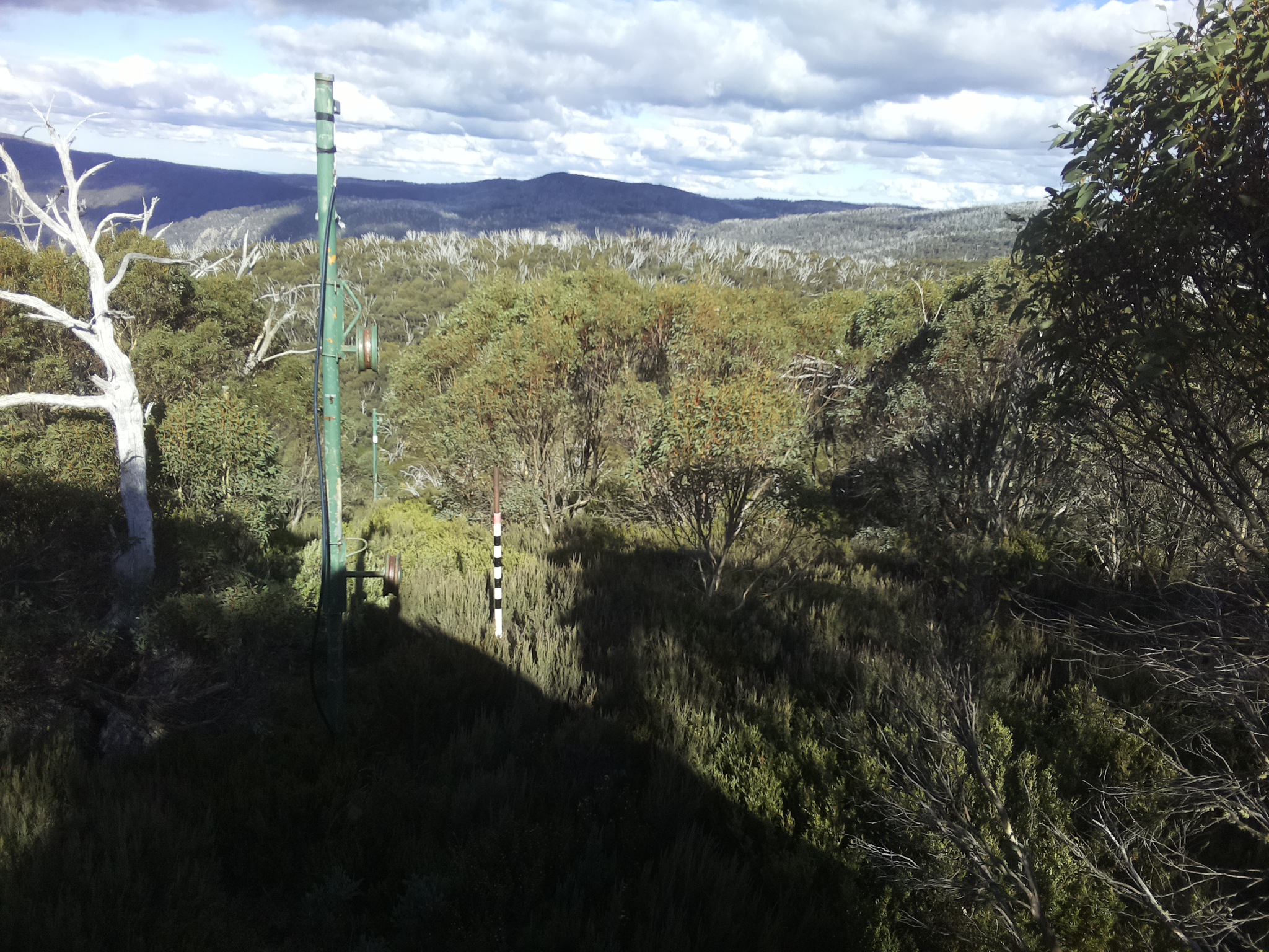 Bogong Web Cam 2:10pm Monday 12th of May 2025