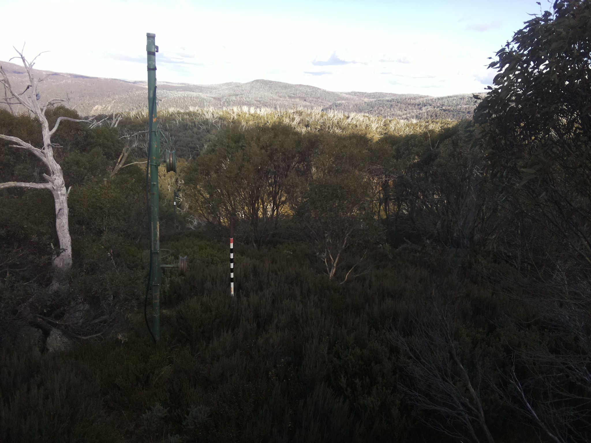 Bogong Web Cam 3:20pm Tuesday 13th of May 2025