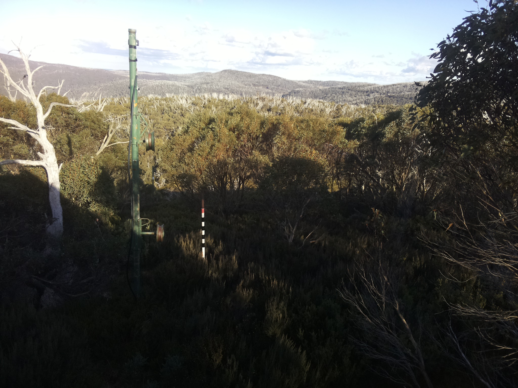 Bogong Web Cam 3:30pm Tuesday 13th of May 2025