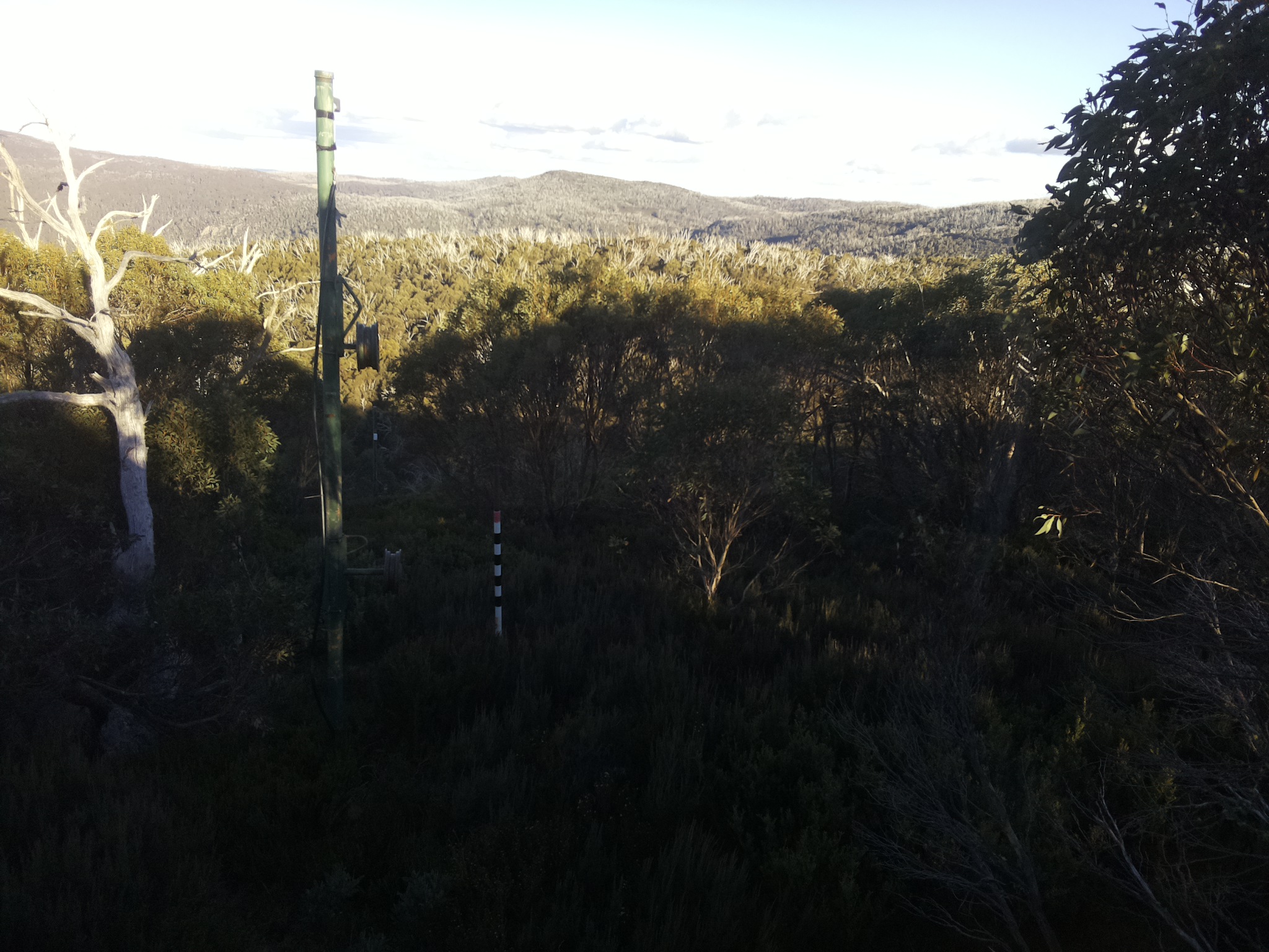 Bogong Web Cam 4:00pm Tuesday 13th of May 2025