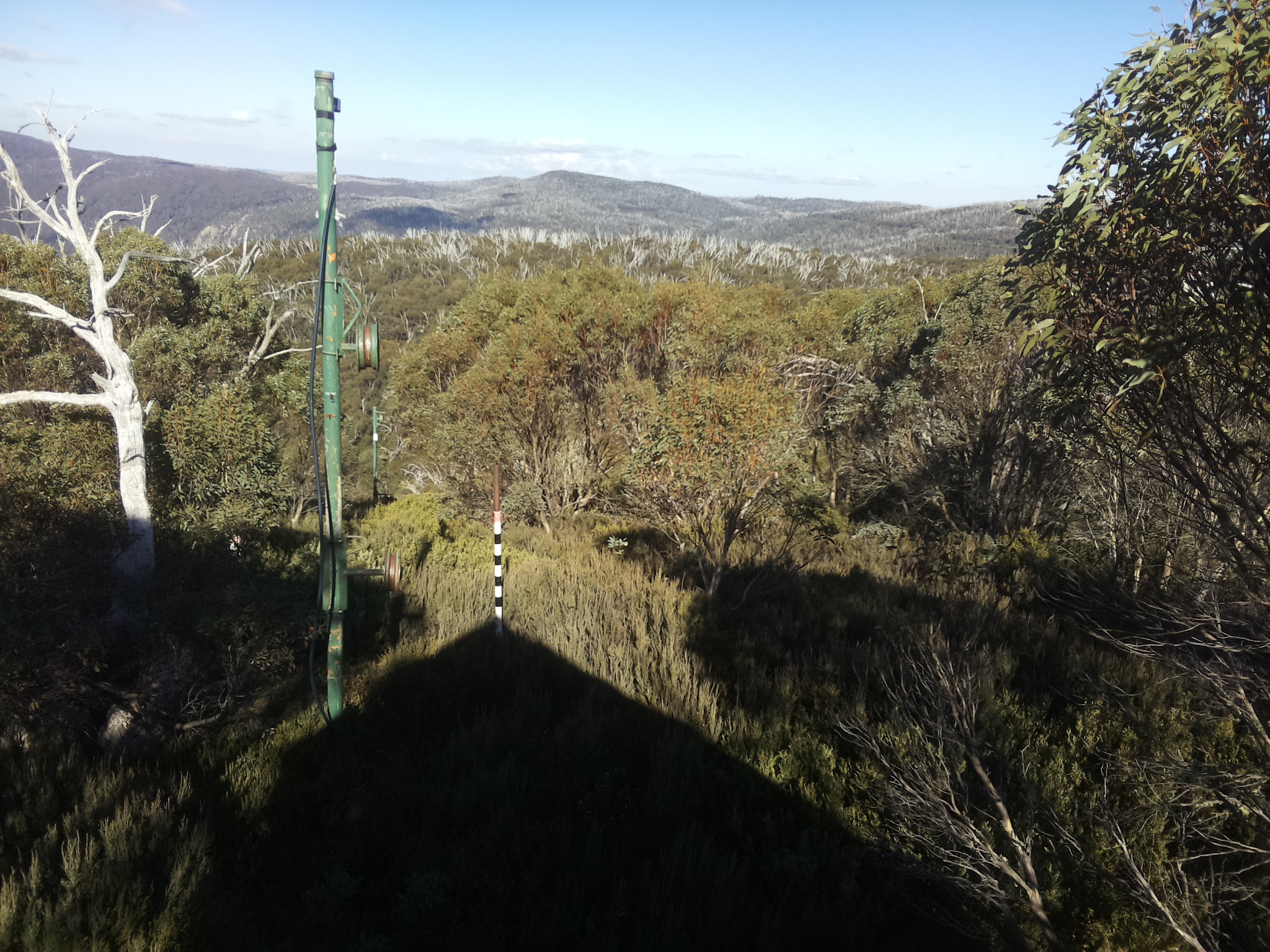 Bogong Web Cam 1:40pm Friday 16th of May 2025