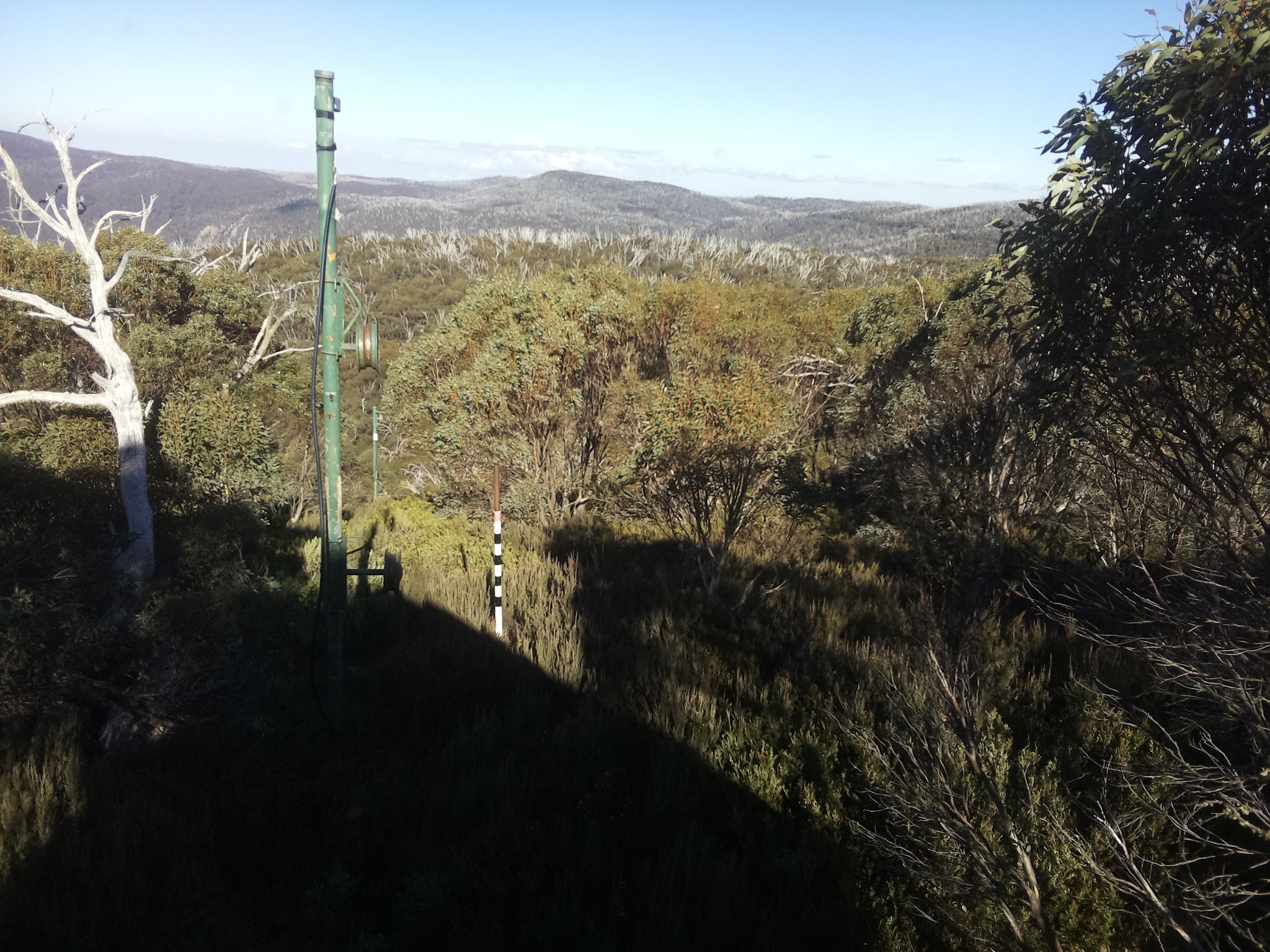 Bogong Web Cam 2:10pm Friday 16th of May 2025