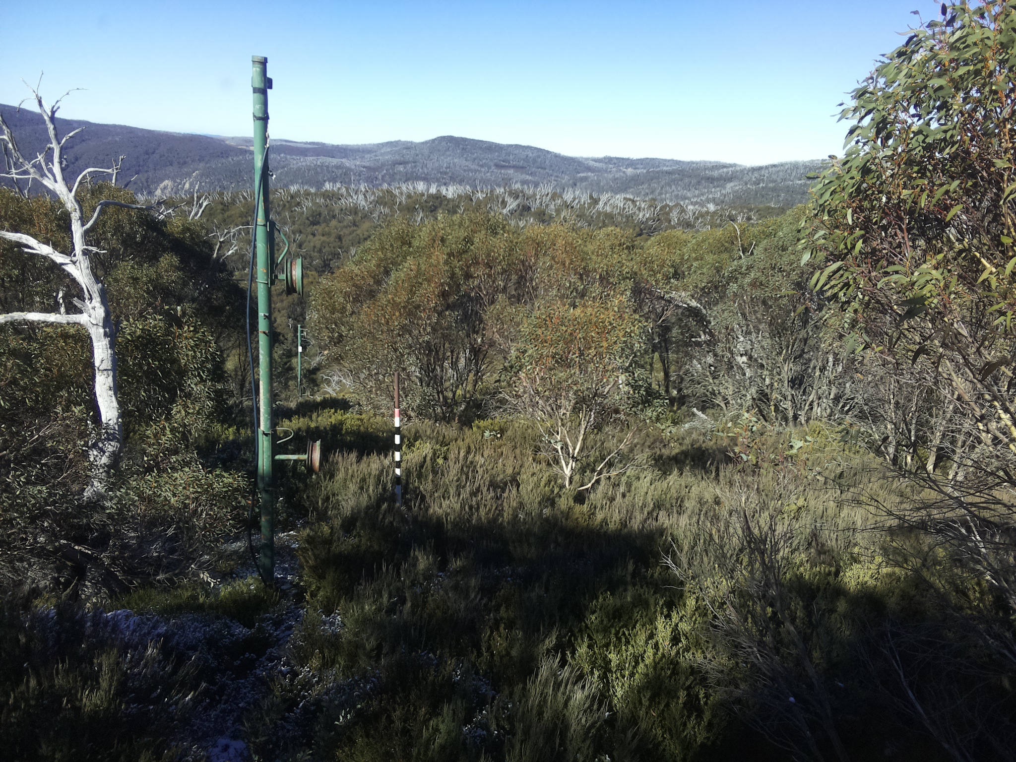 Bogong Web Cam 11:20am Tuesday 20th of May 2025
