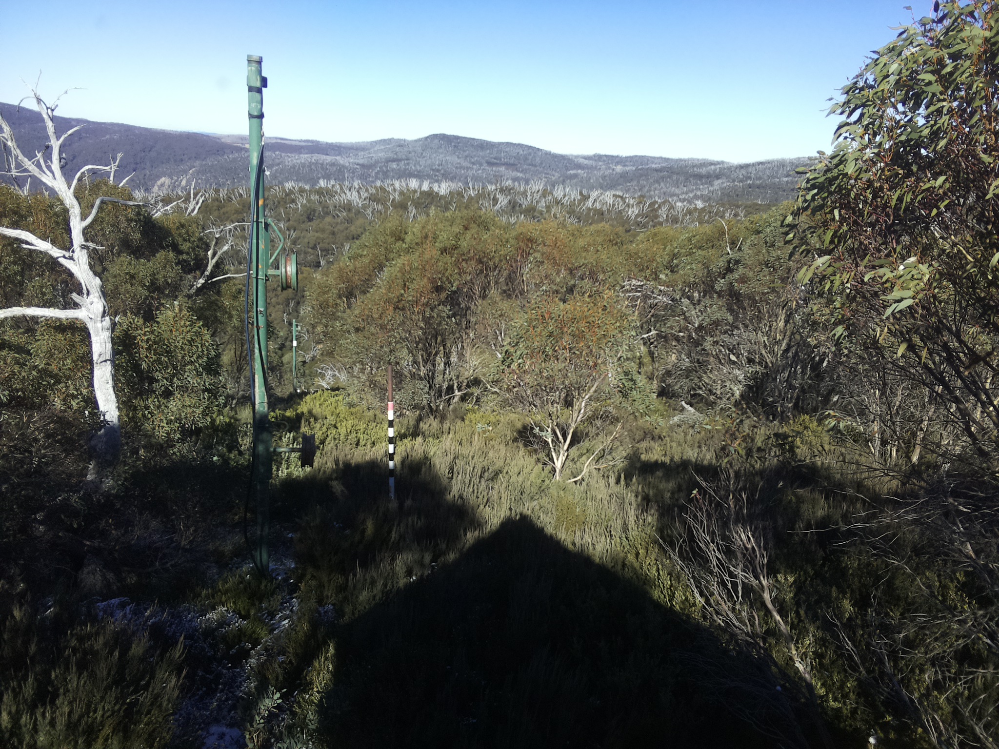 Bogong Web Cam 1:00pm Tuesday 20th of May 2025