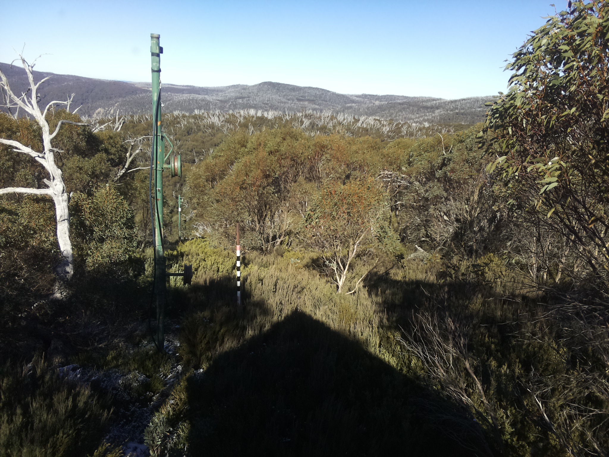 Bogong Web Cam 1:10pm Tuesday 20th of May 2025