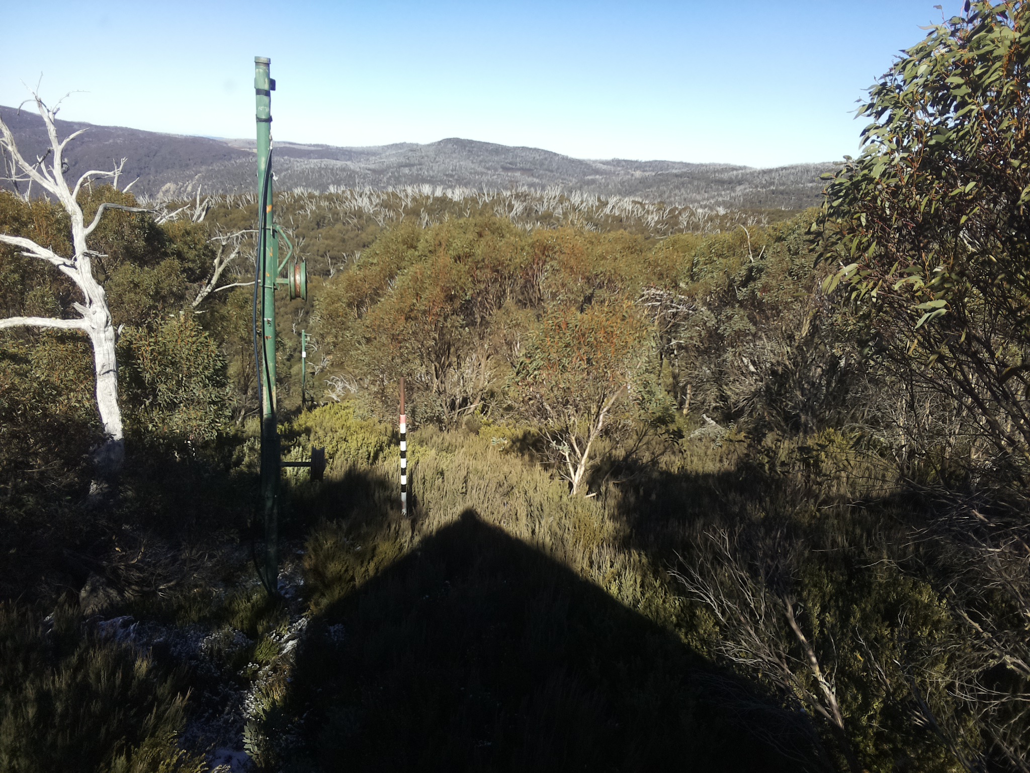 Bogong Web Cam 1:20pm Tuesday 20th of May 2025
