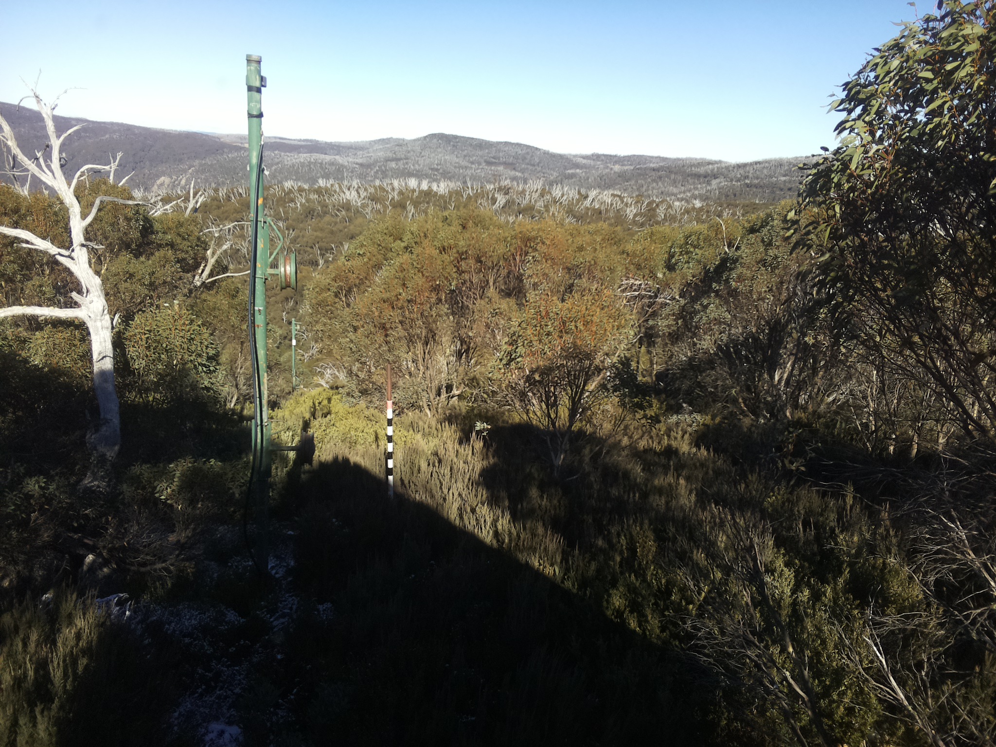 Bogong Web Cam 2:00pm Tuesday 20th of May 2025