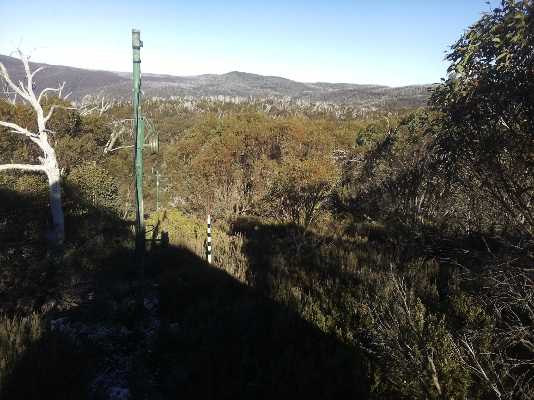 Bogong Web Cam 2:10pm Tuesday 20th of May 2025