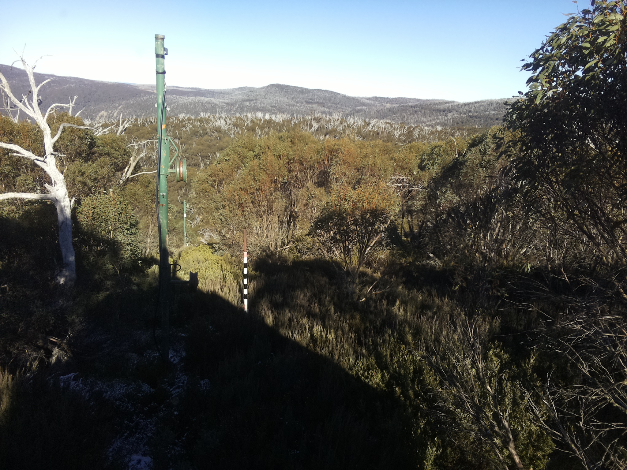 Bogong Web Cam 2:20pm Tuesday 20th of May 2025