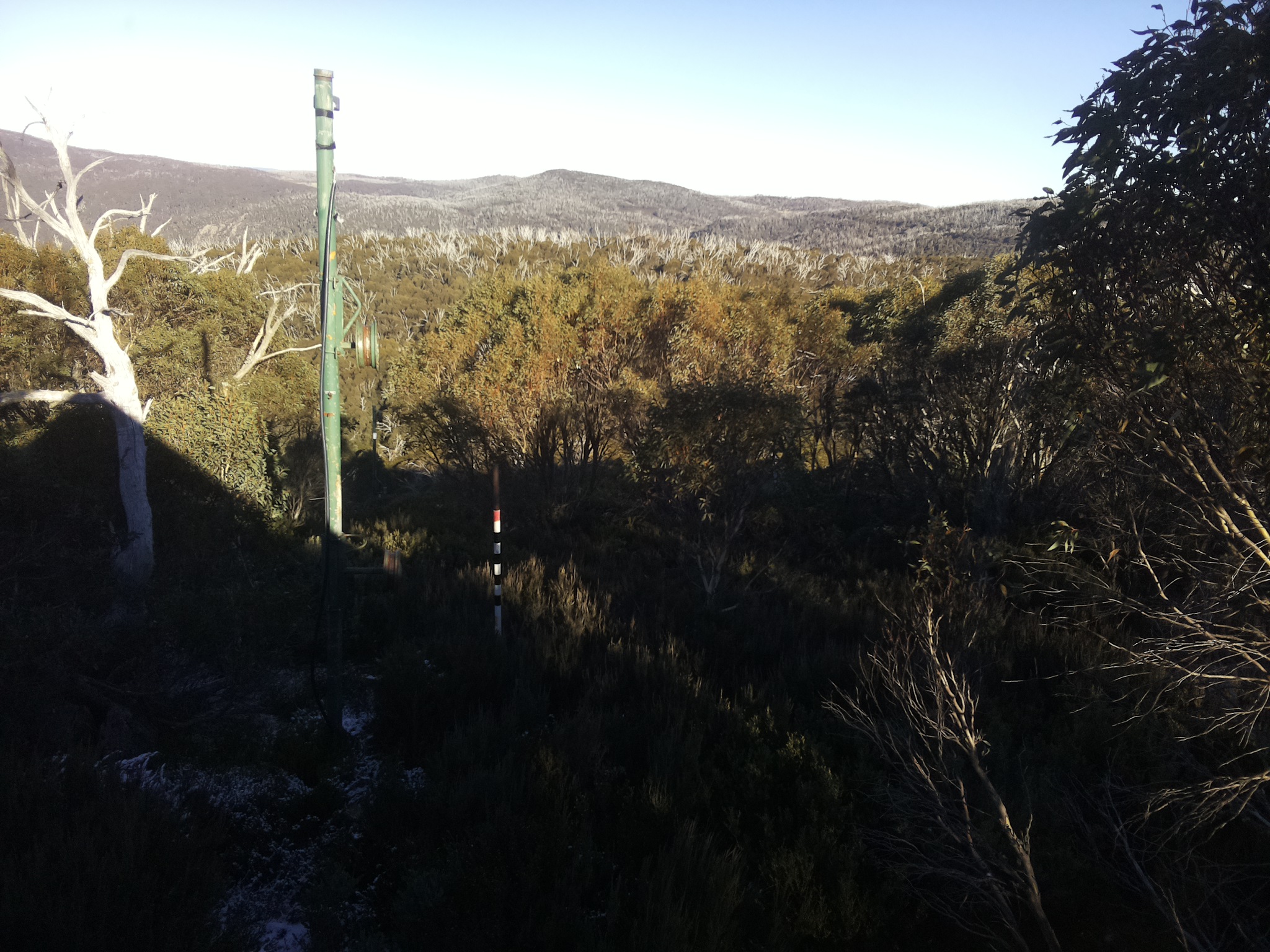 Bogong Web Cam 3:20pm Tuesday 20th of May 2025